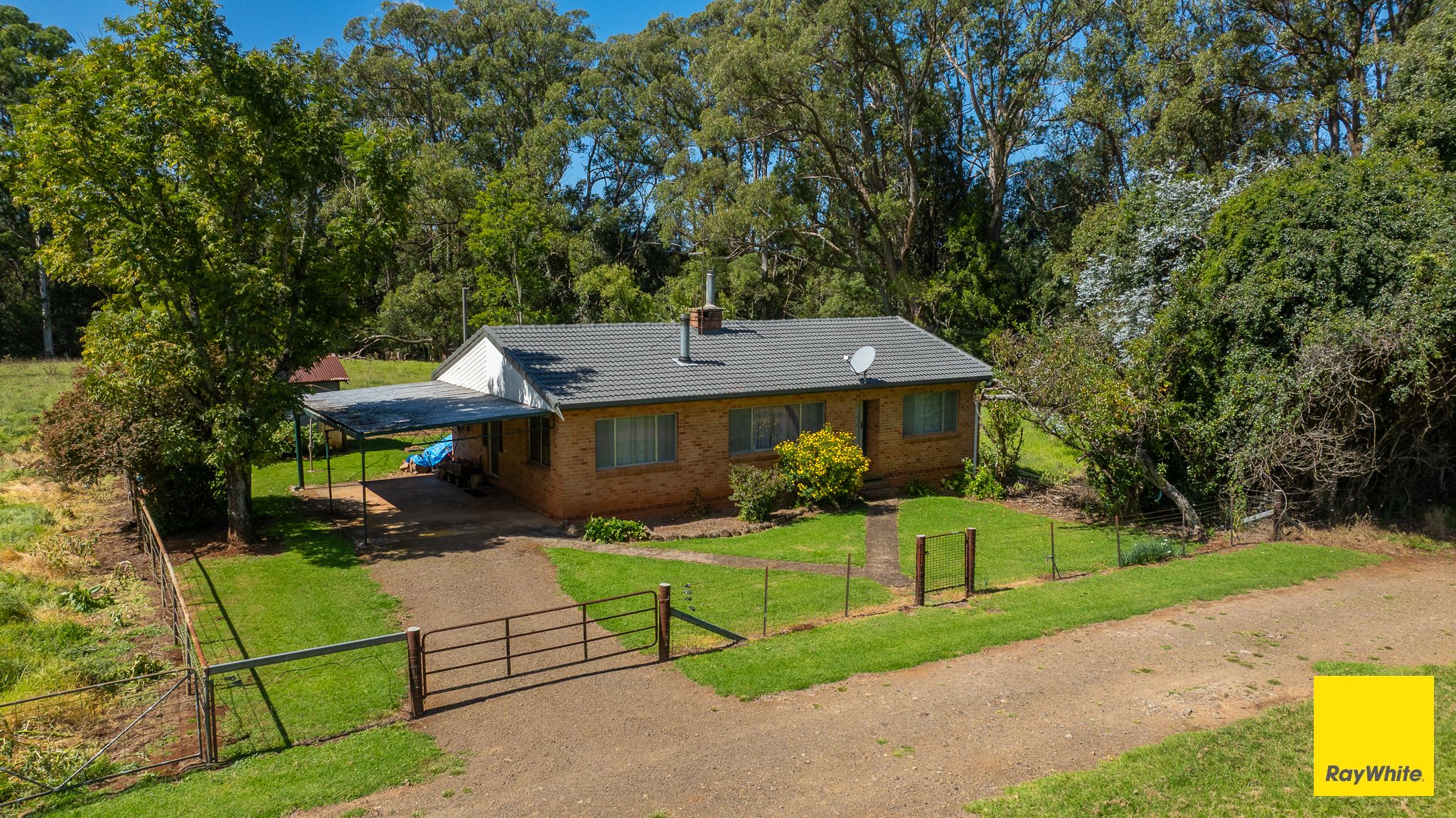 235 Beaumonts Road — photo 8 of 30