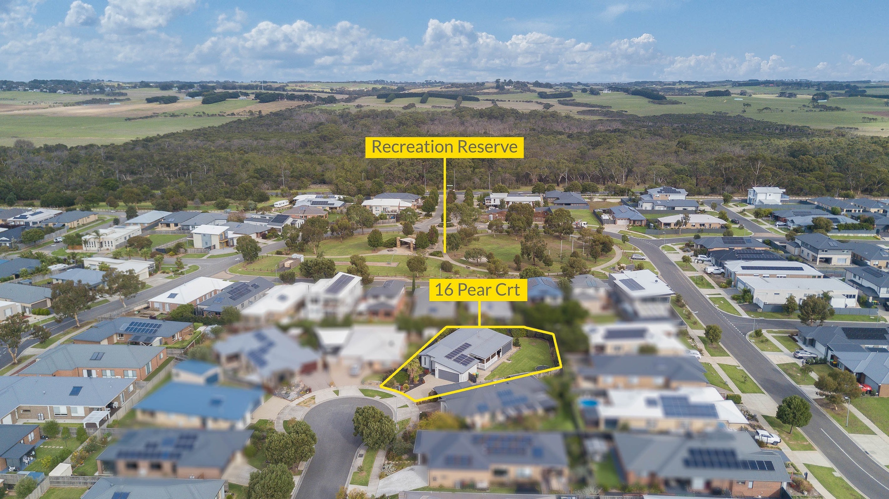 16 Pearl Court, Cowes, VIC 3922