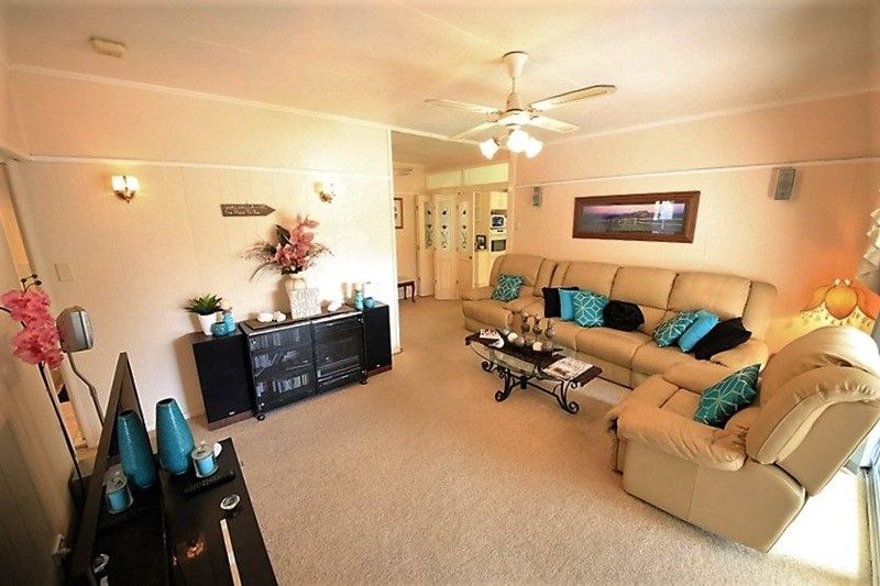 19 Catalina Street, Loganlea, QLD 4131