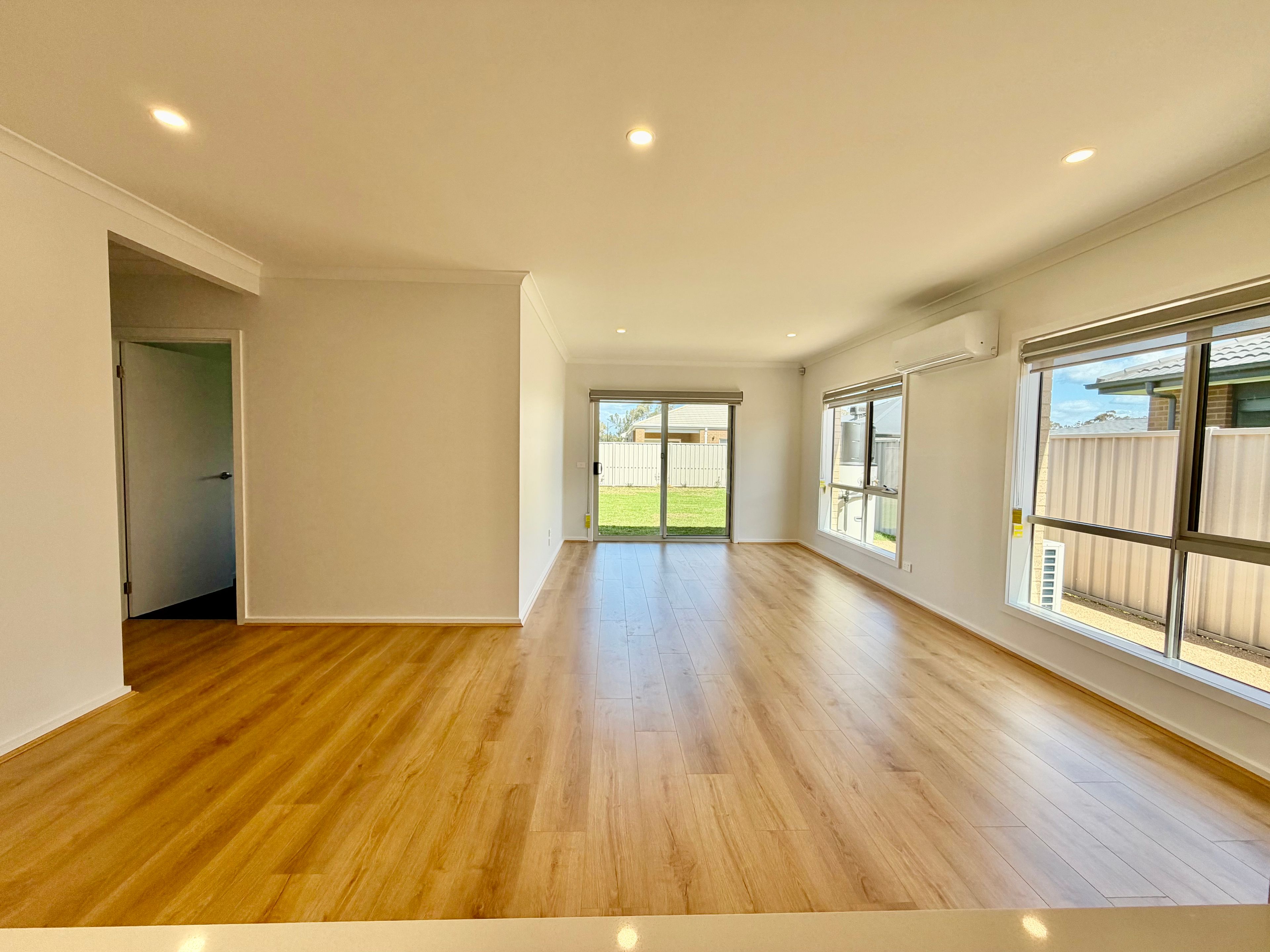 8 Ambridge Avenue — photo 5 of 14