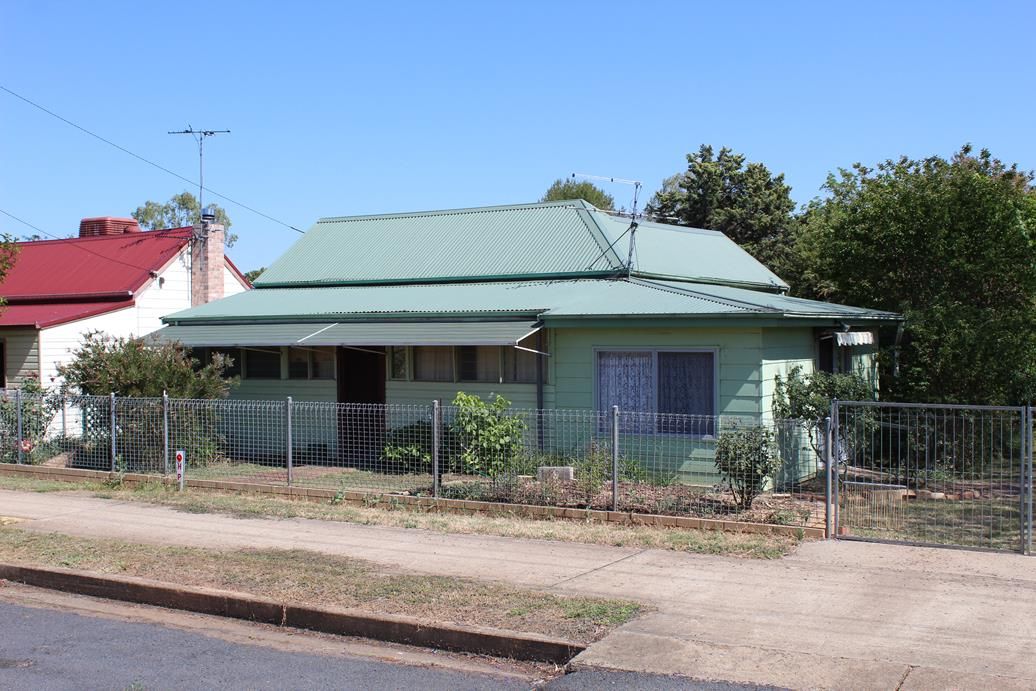 11 Finch Street