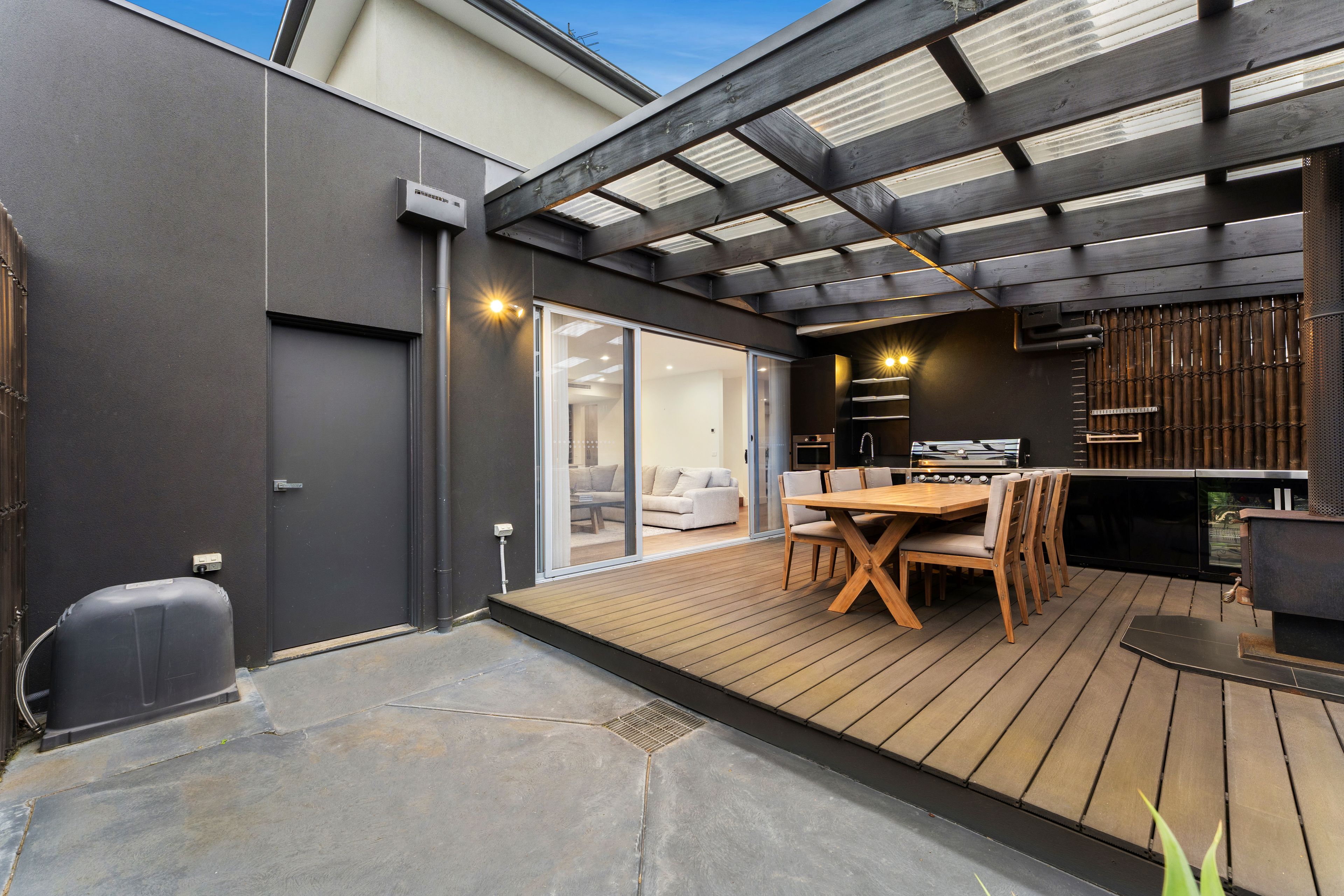 1/8 Canberra Street — photo 19 of 26