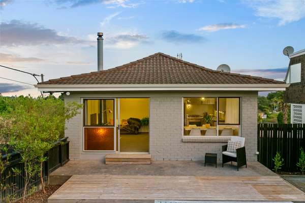 1/425 Don Buck Road photo 0