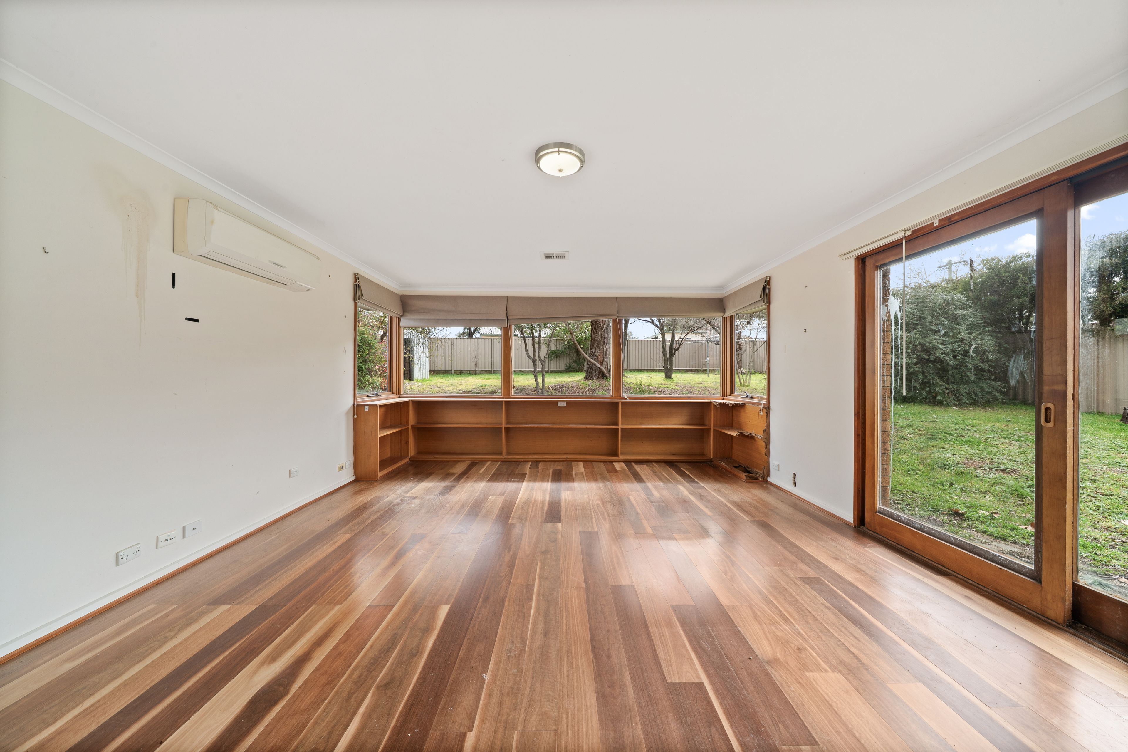 49 Guthridge Crescent — photo 6 of 17