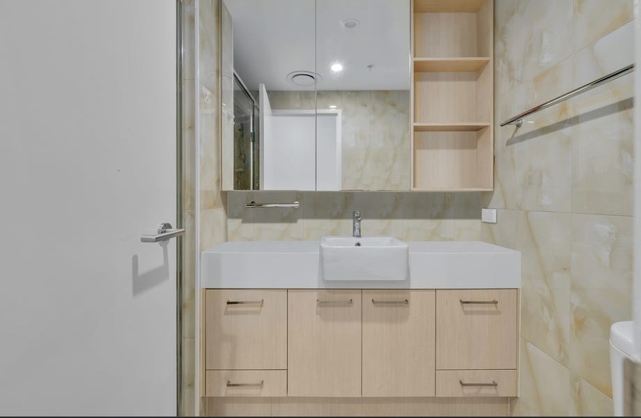 704/70-74 Carl Street, Woolloongabba, QLD 4102