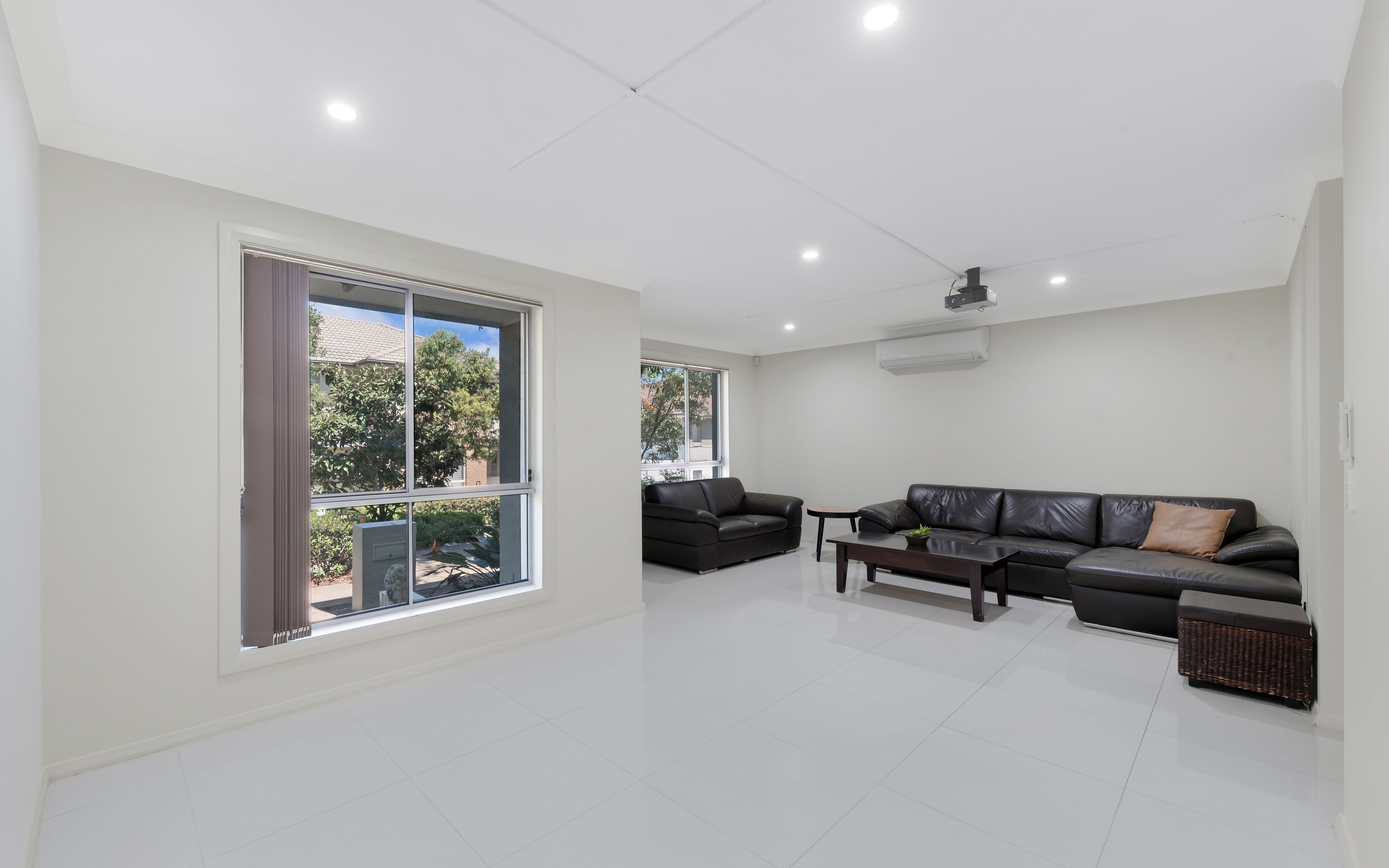 7 Mary Ann Drive, Glenfield, NSW 2167