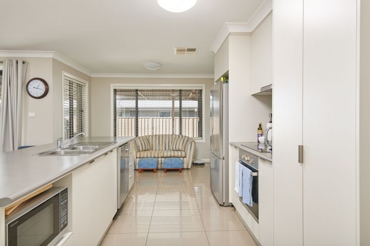 41 Durack Circut, Boorooma, NSW 2650