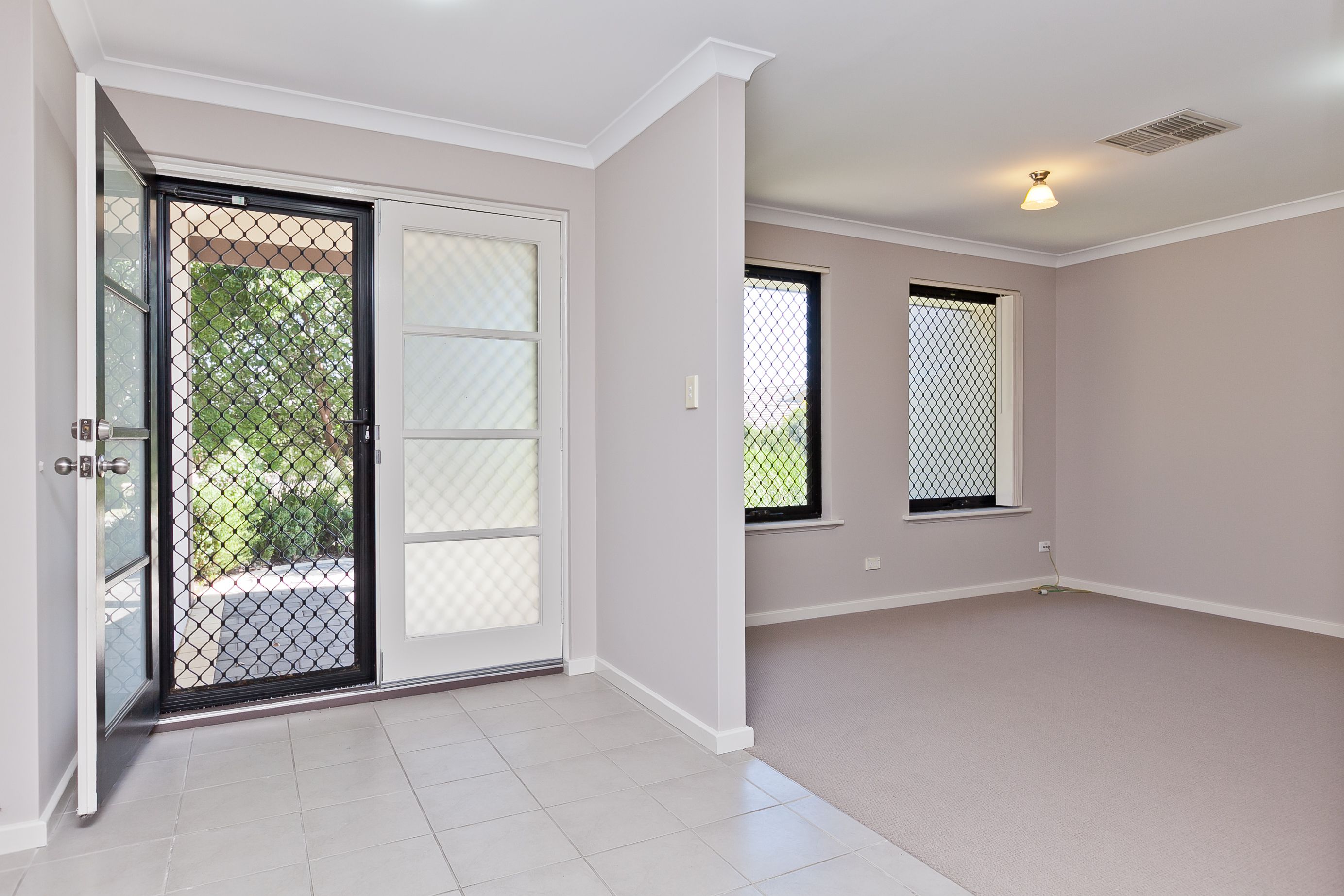 16 Lavender Chase, Darch, WA 6065