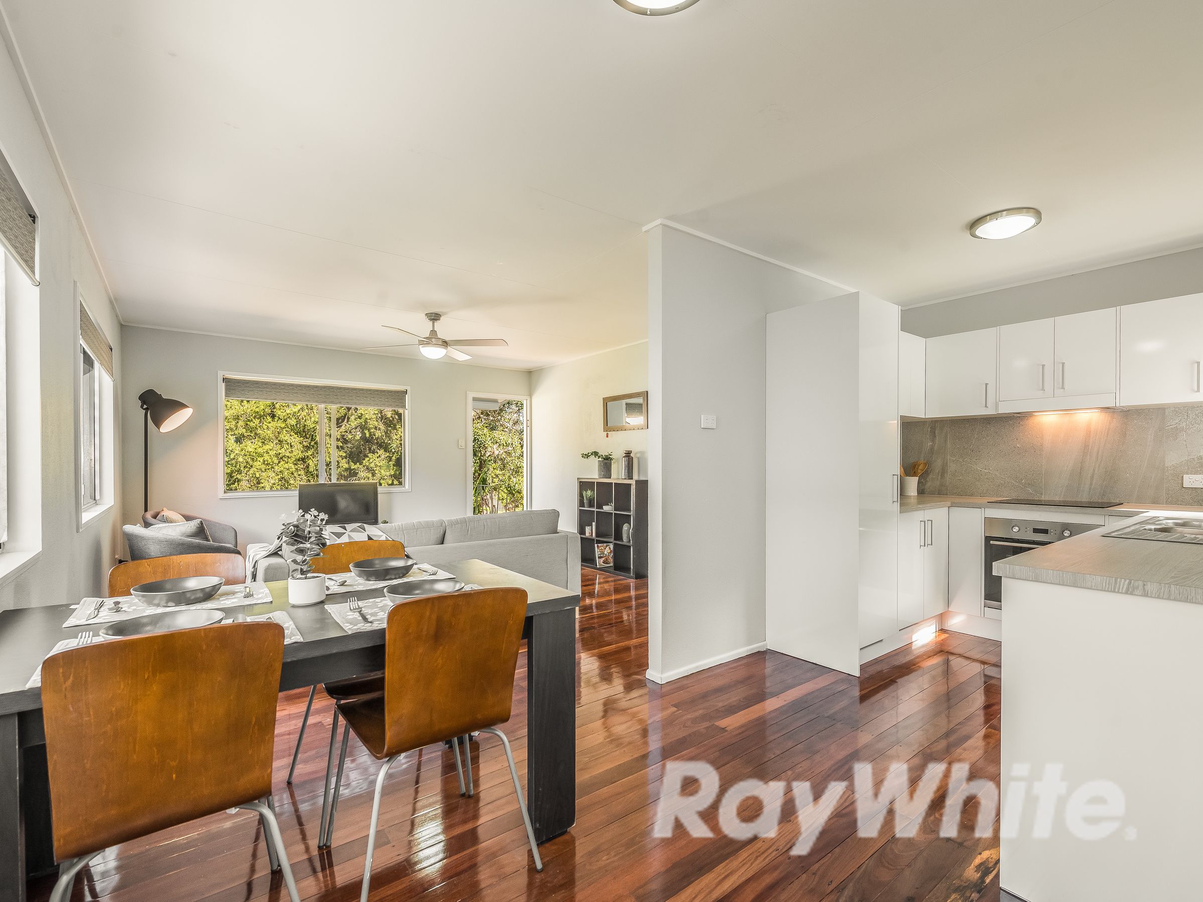 8 Mawarra Street, Kingston QLD 4114
