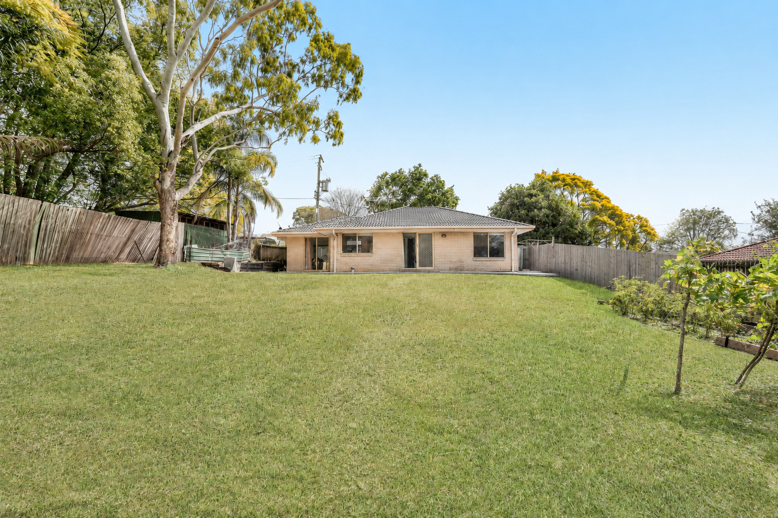 3 Christine Crescent — photo 14 of 14