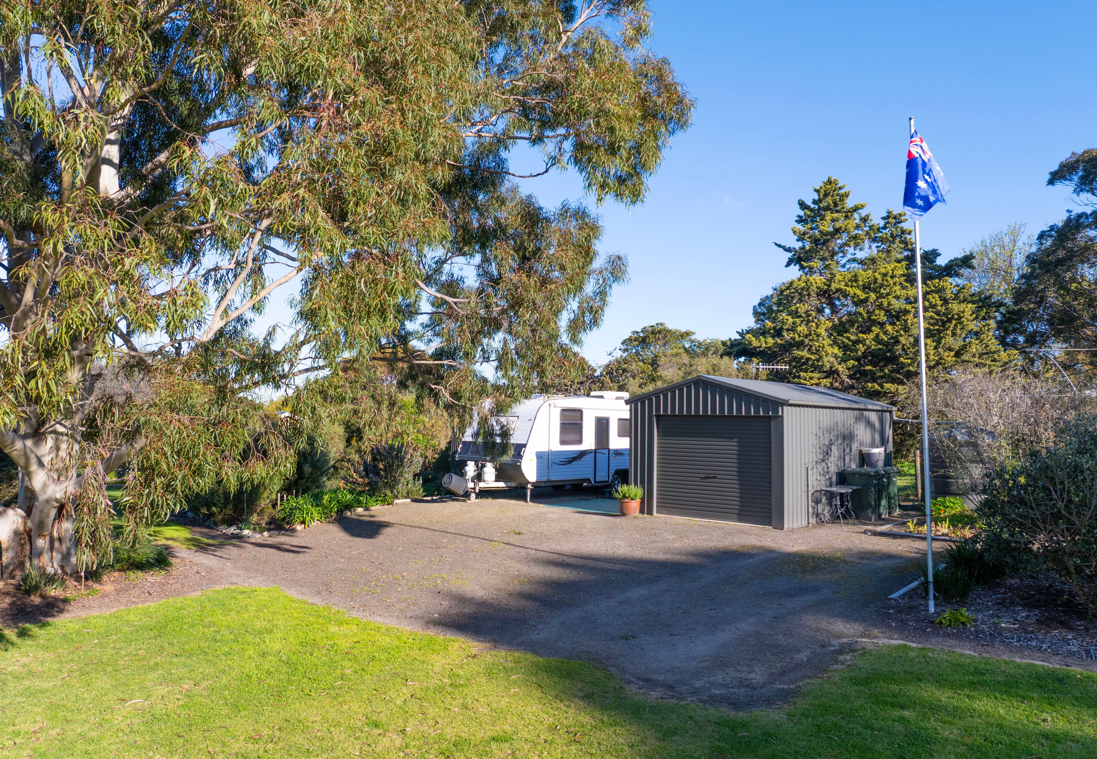 10 Fuller West Road — photo 4 of 10