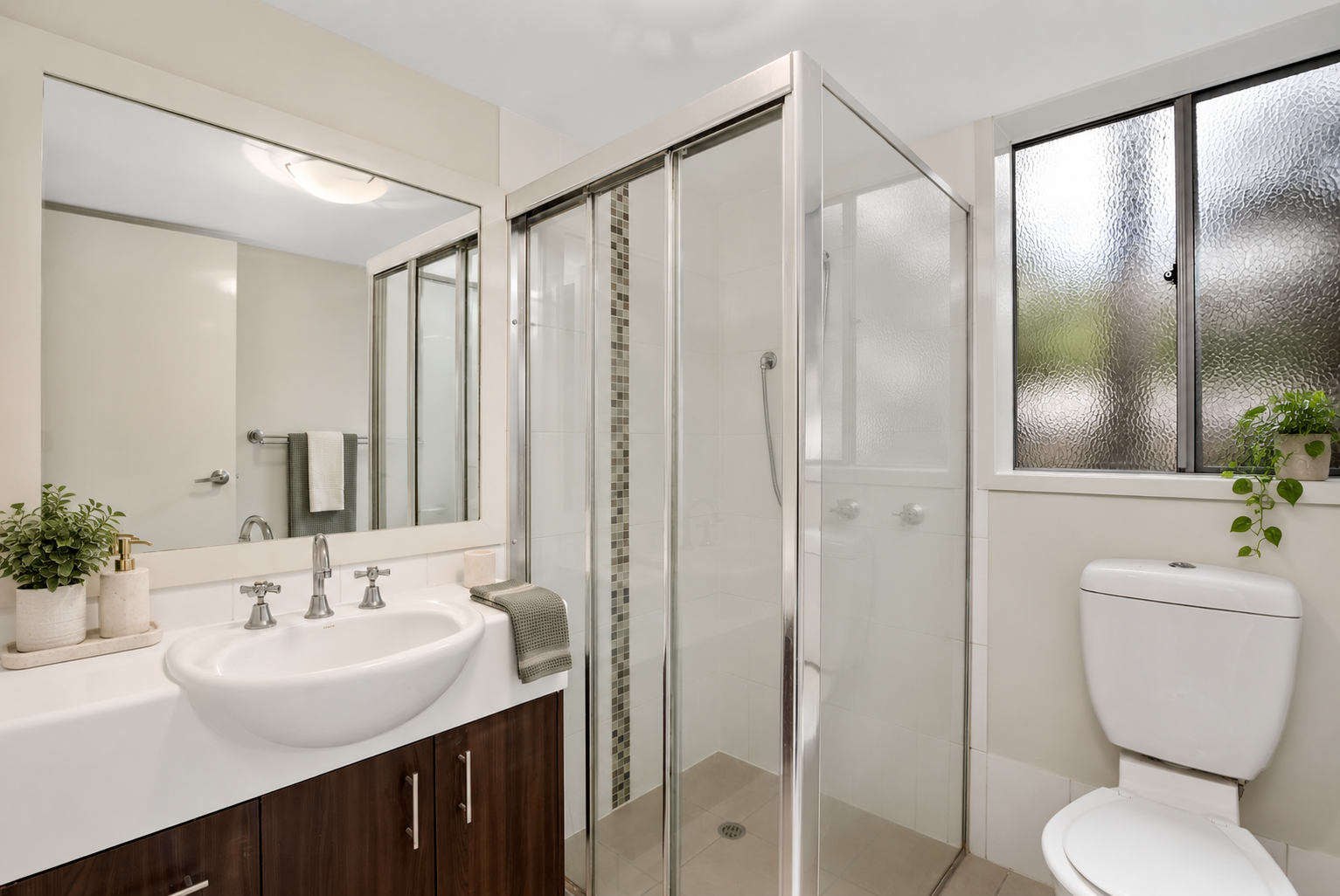 13/468 Coolangatta Road — photo 5 of 9