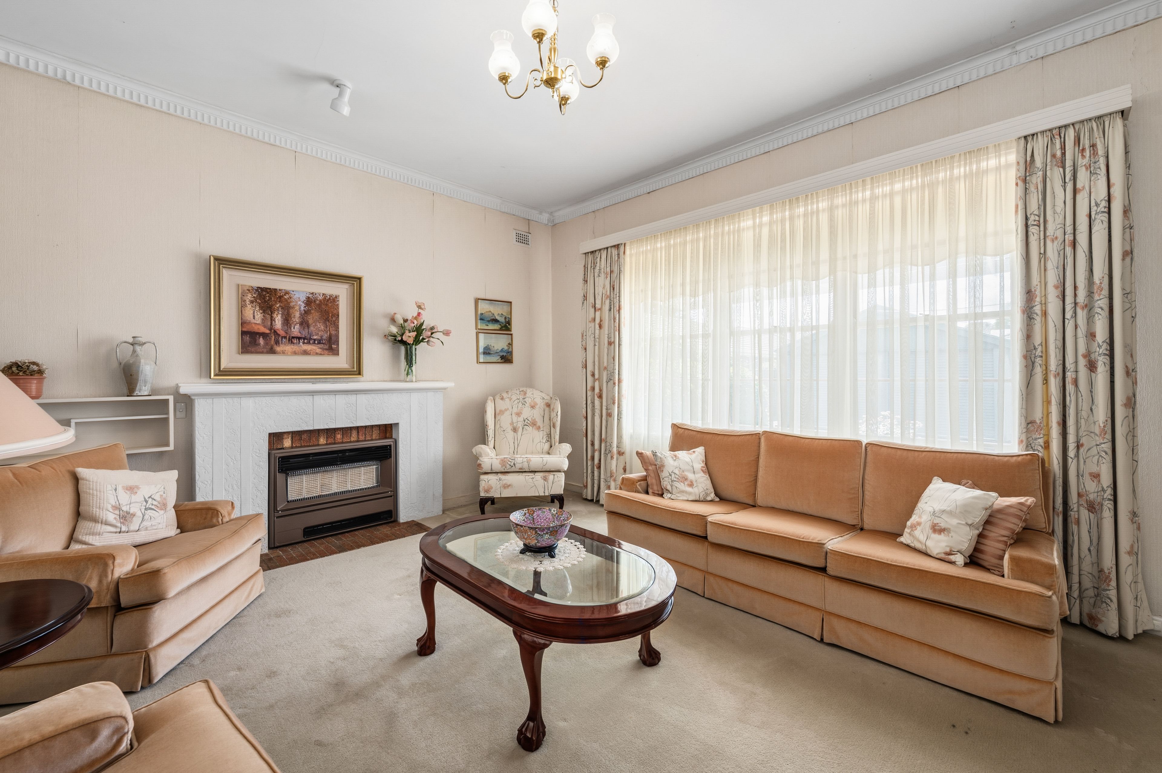 8 Torrens Street — photo 3 of 17