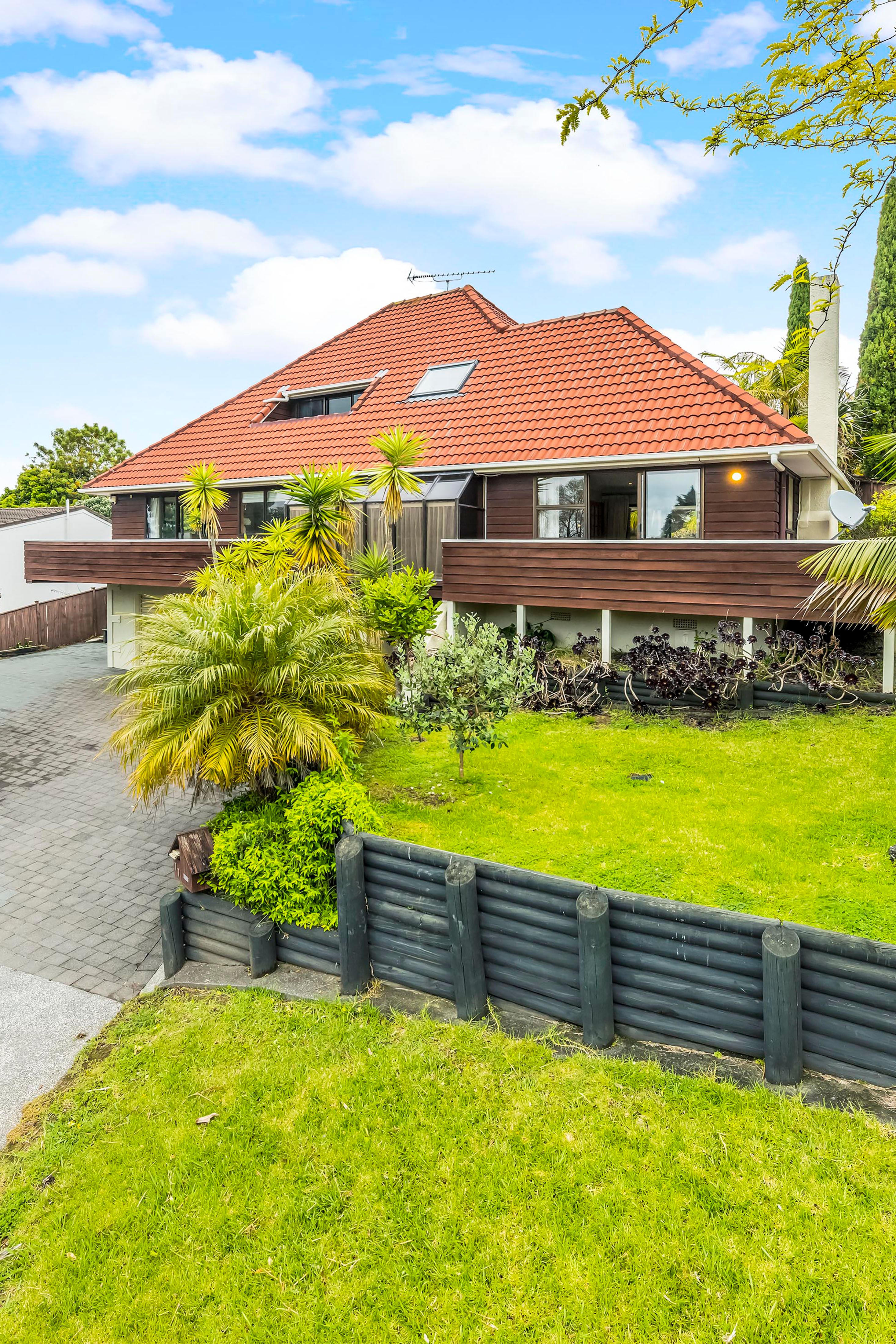 77 Haseler Crescent, Howick, Manukau City