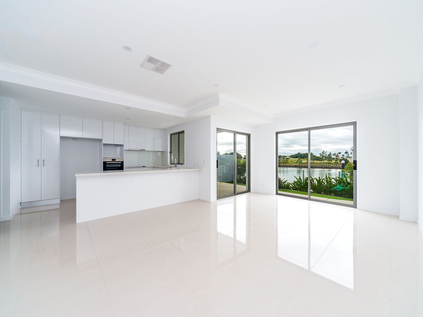 16/156 Marina Quays Boulevard, Hope Island, QLD 4212