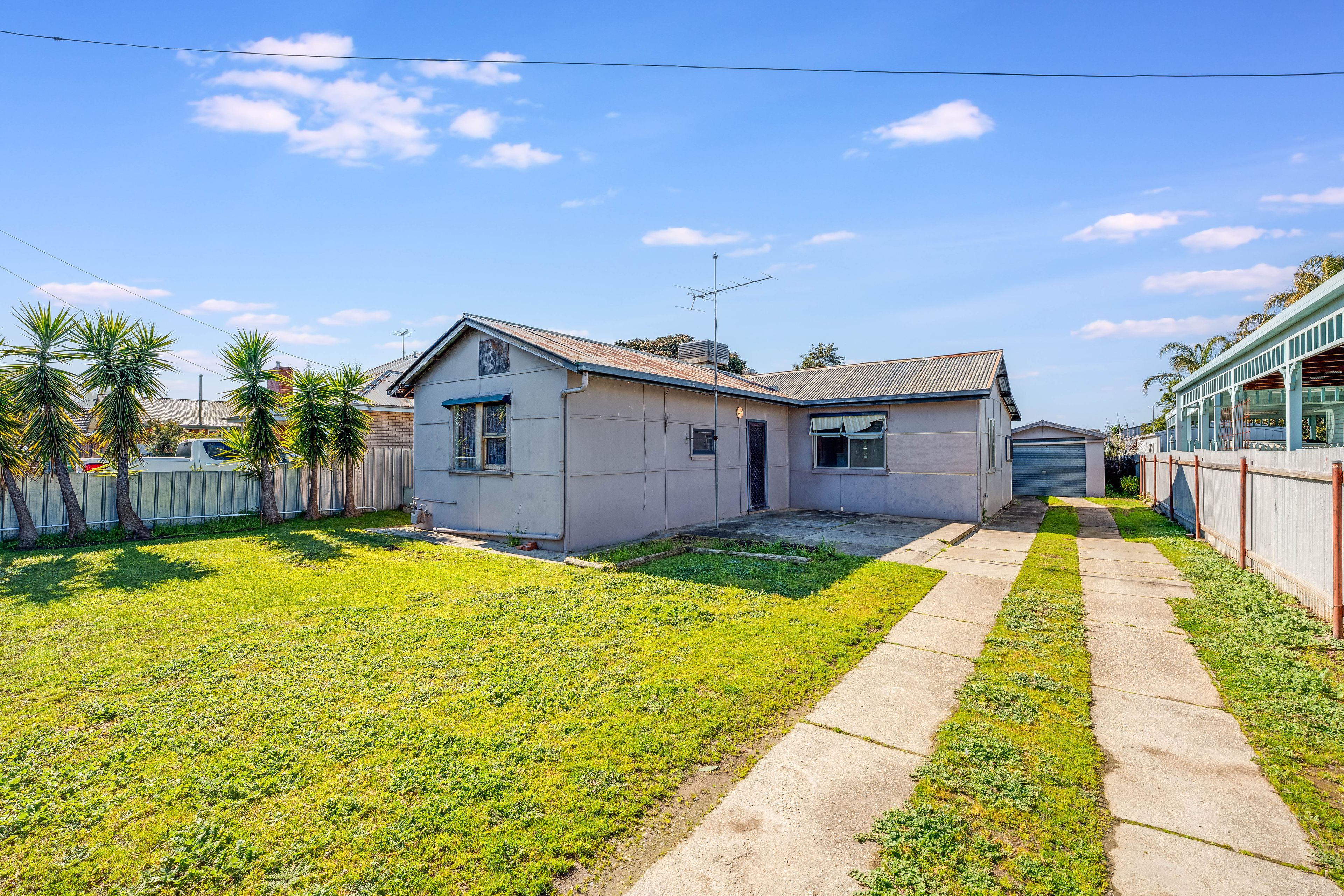 1040 Caratel Street — photo 3 of 17