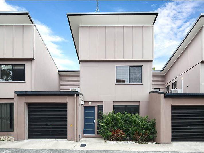 2/50 Waratah Avenue, Carina, QLD 4152