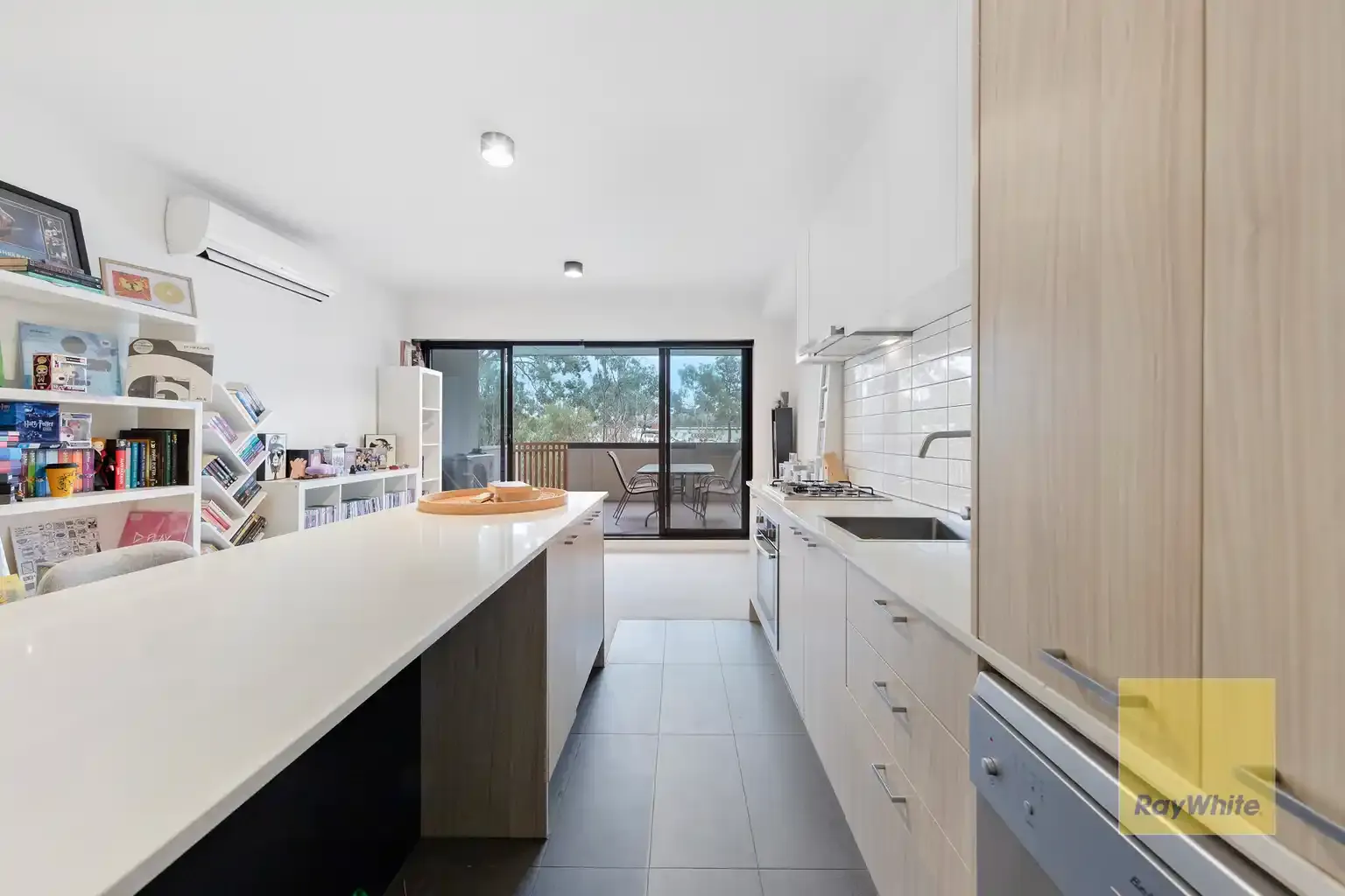 105/55 Oleander Drive — photo 3 of 13