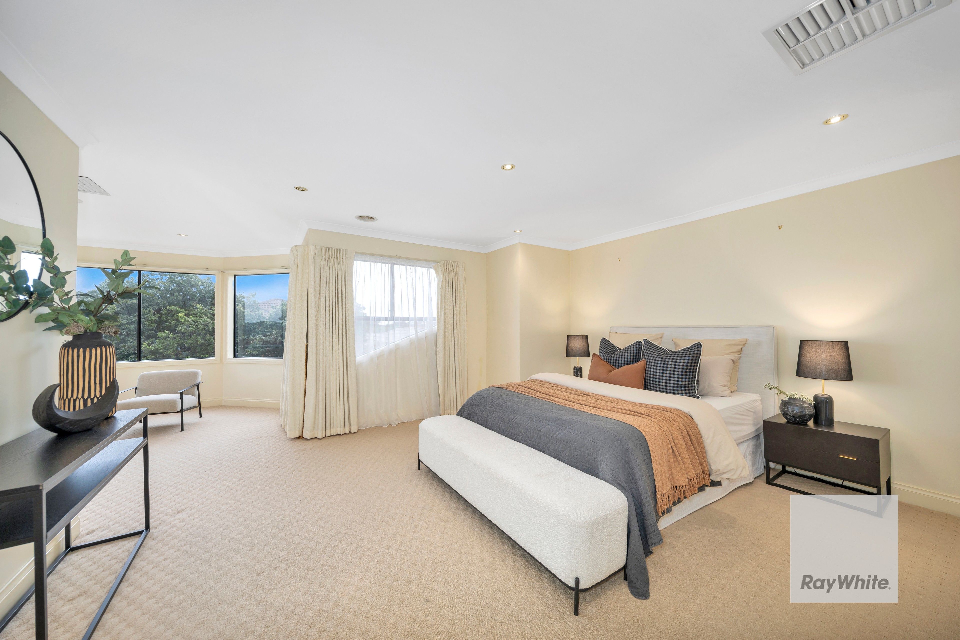 35 Loddon Drive — photo 13 of 23