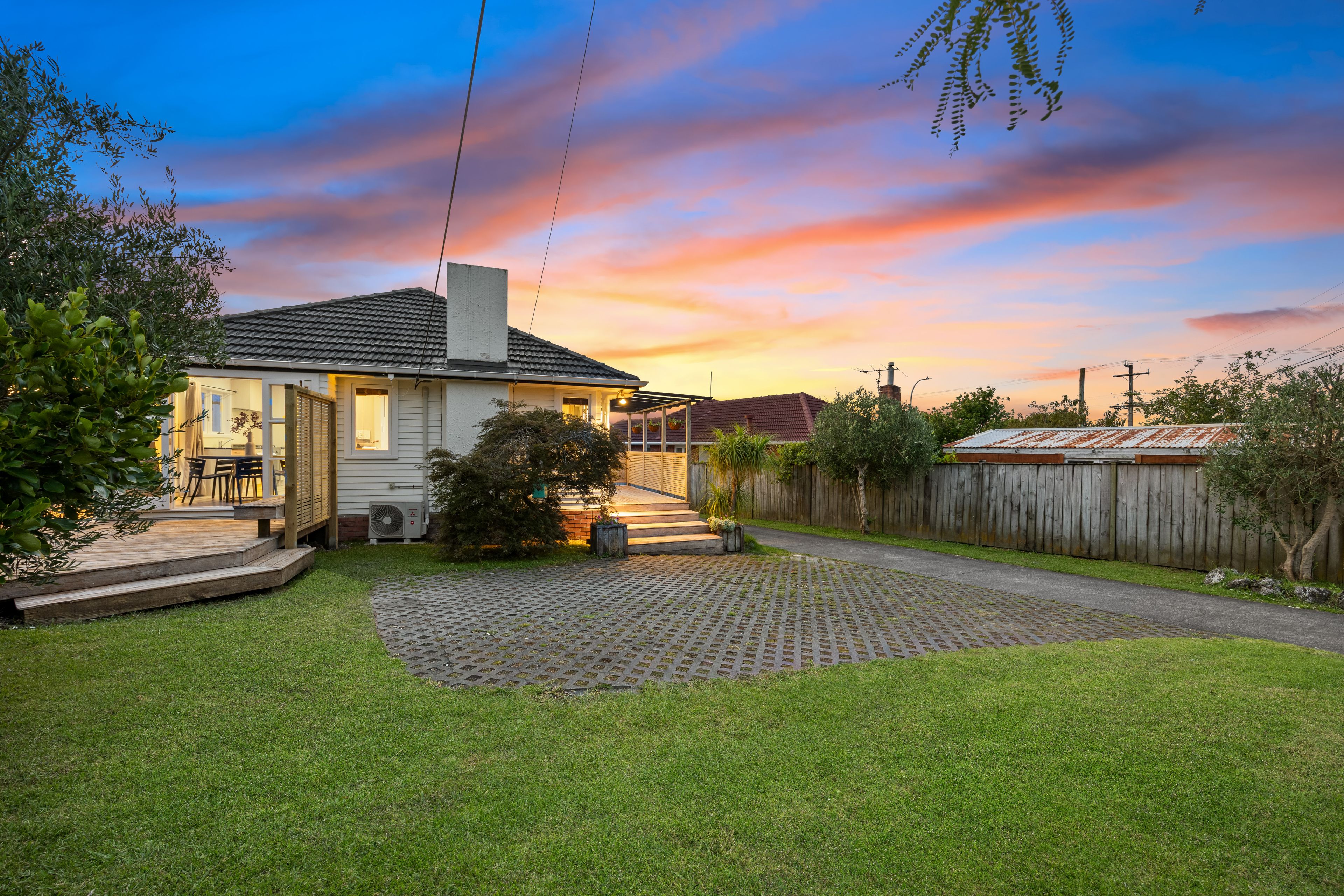 1/3 Mackenzie Street, Te Atatu South, Waitakere City