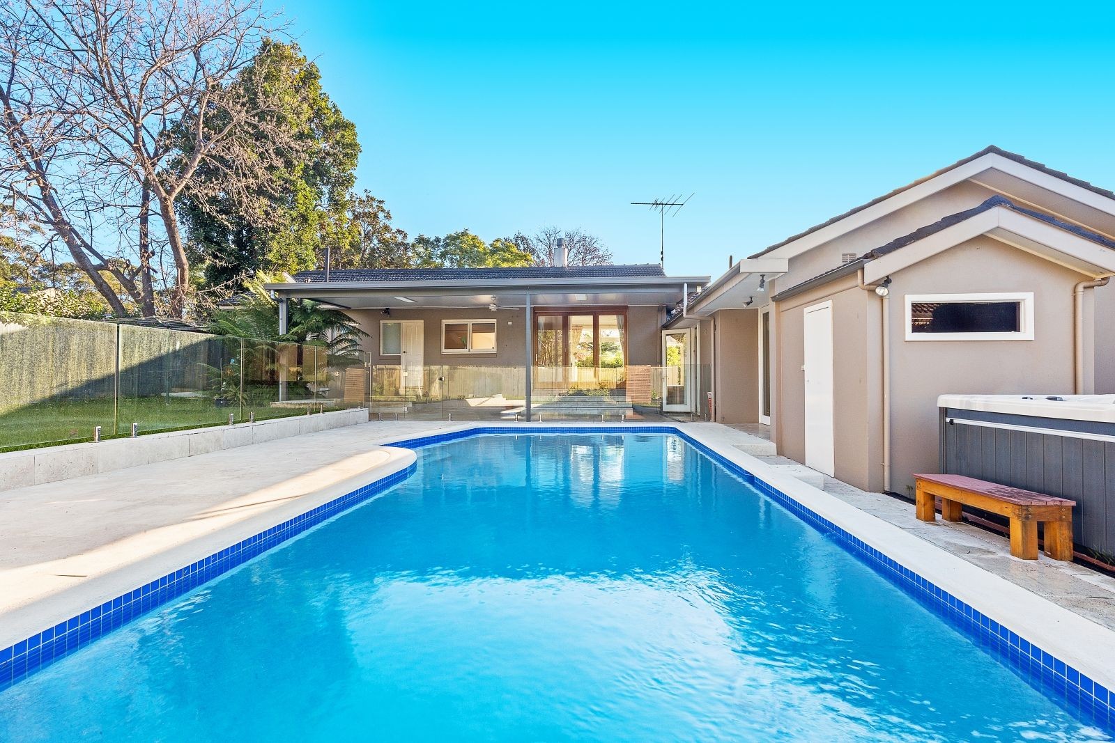 1 Warrimoo Avenue, St Ives, NSW 2075
