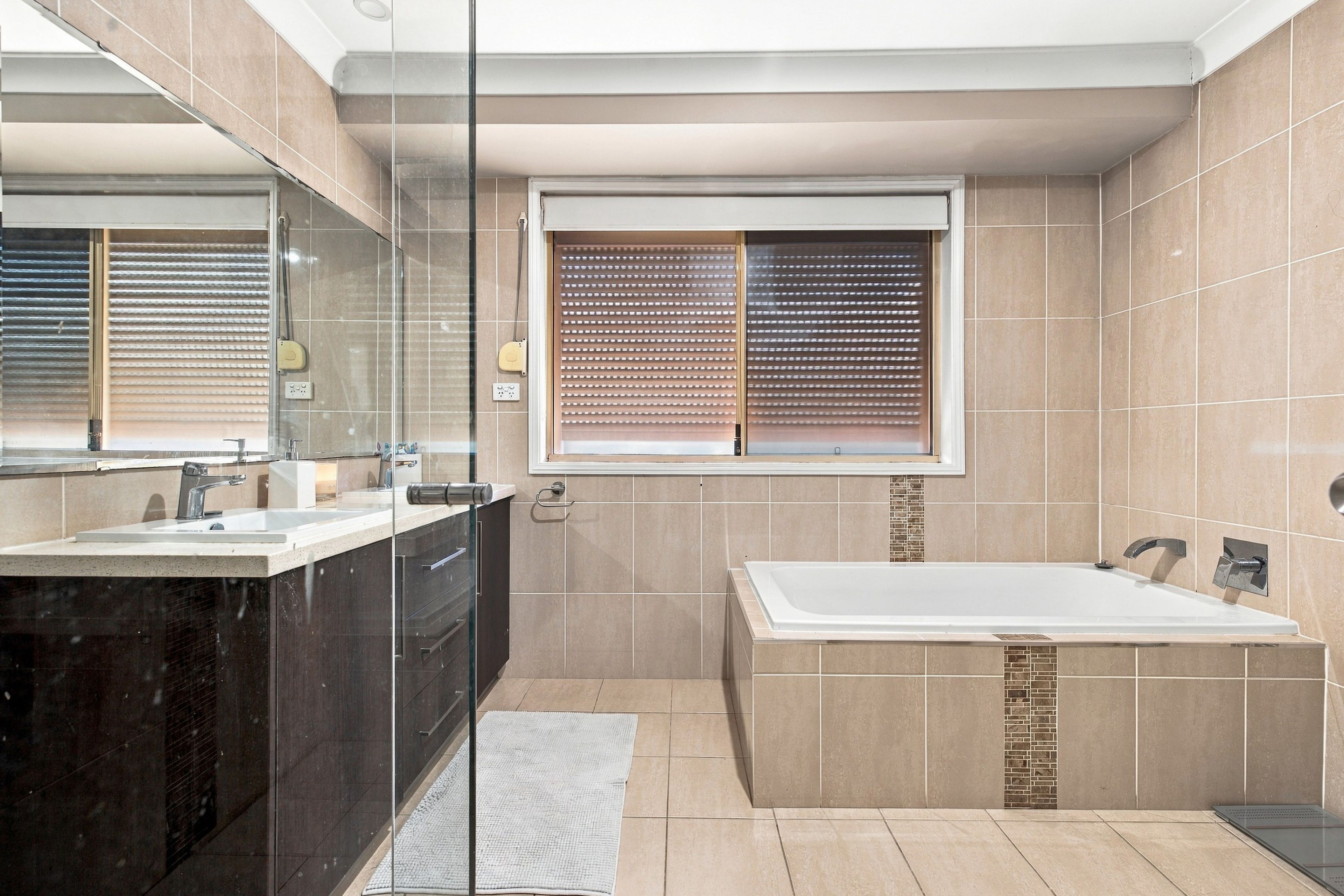 22 Bethel Close — photo 10 of 21
