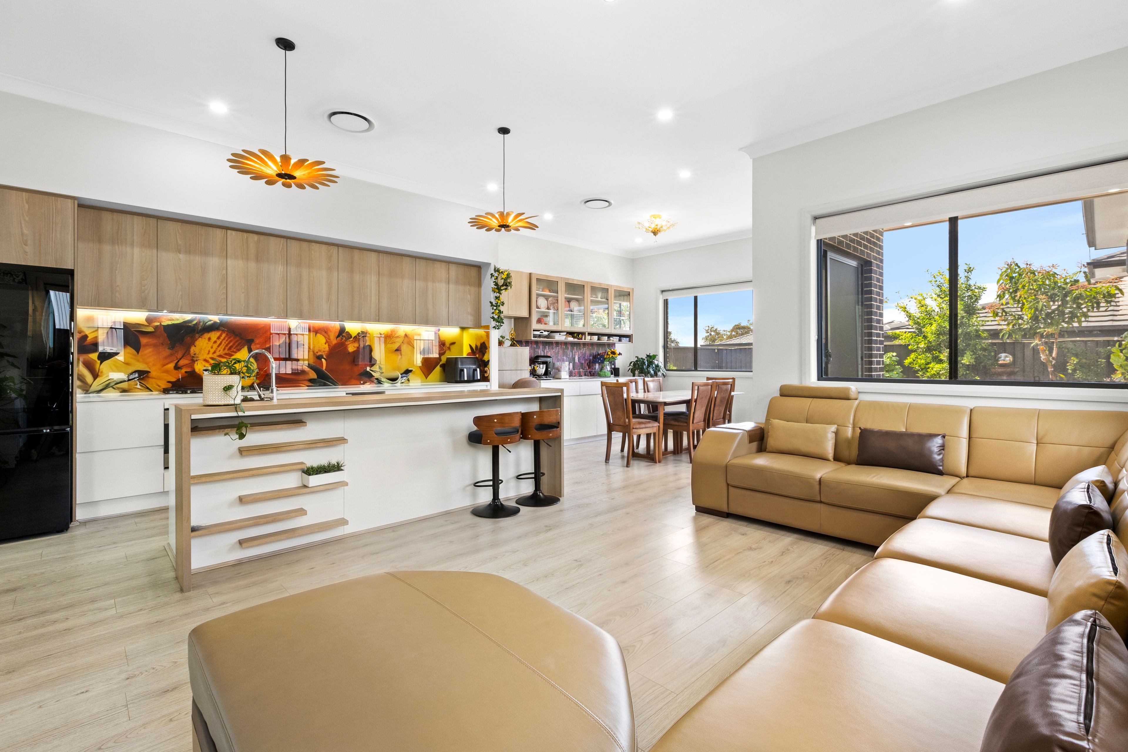 Modern, Sun Drenched Single Level Home in Quiet Family Friendly Pocket! — photo 4 of 15