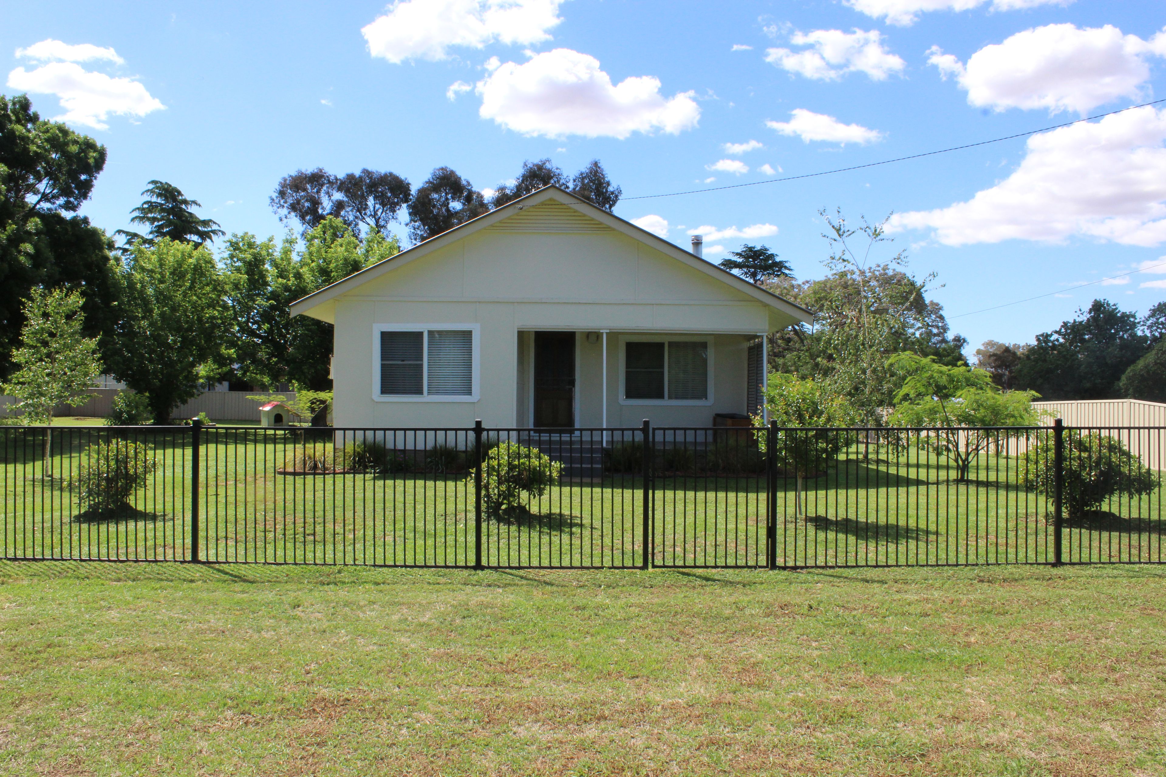 17 Creek Street