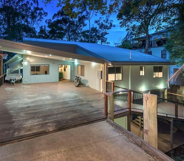 130 Simpsons Road, Bardon, QLD 4065