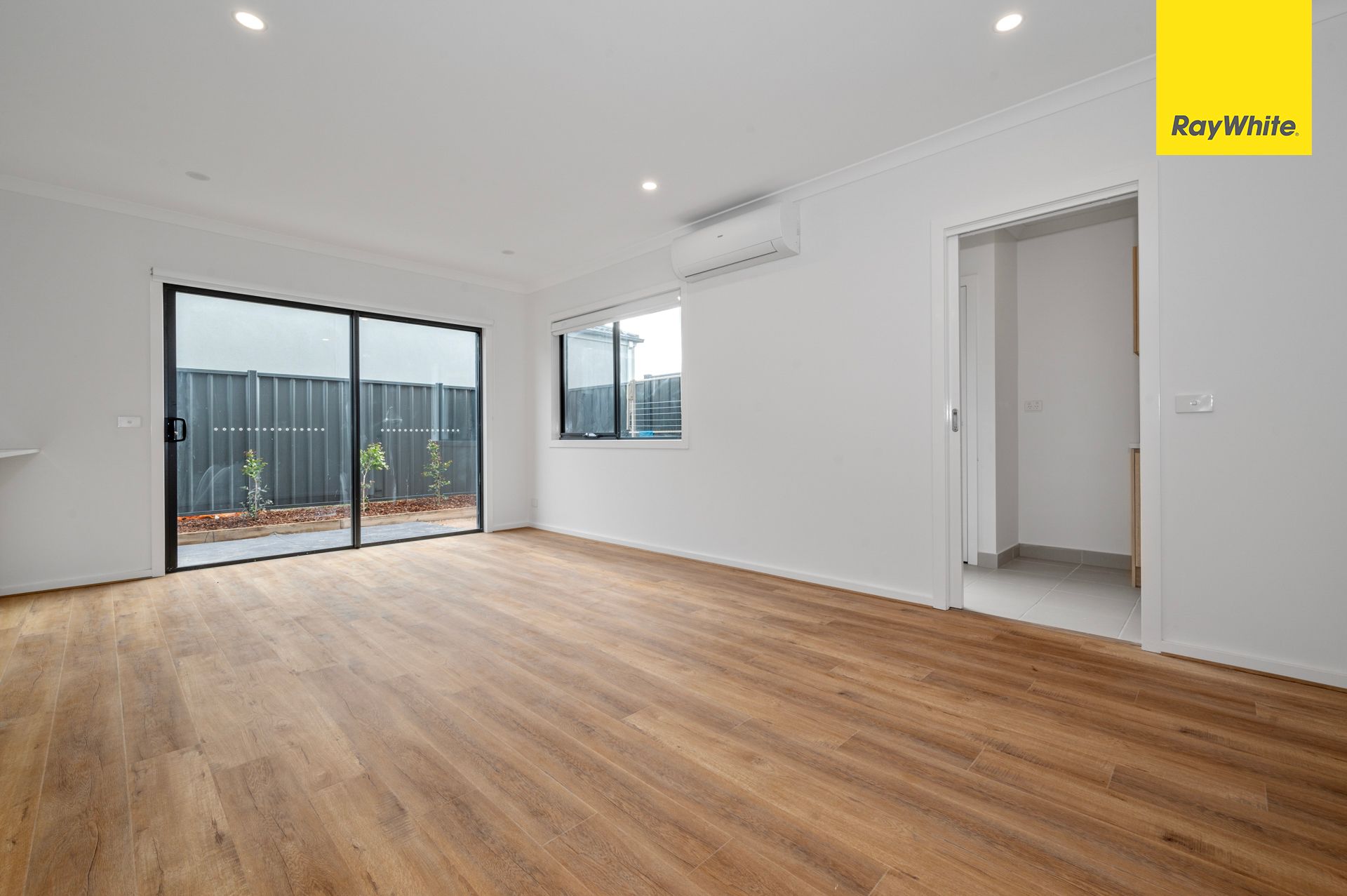 48 Buckingham Boulevard, Strathtulloh, VIC 3338