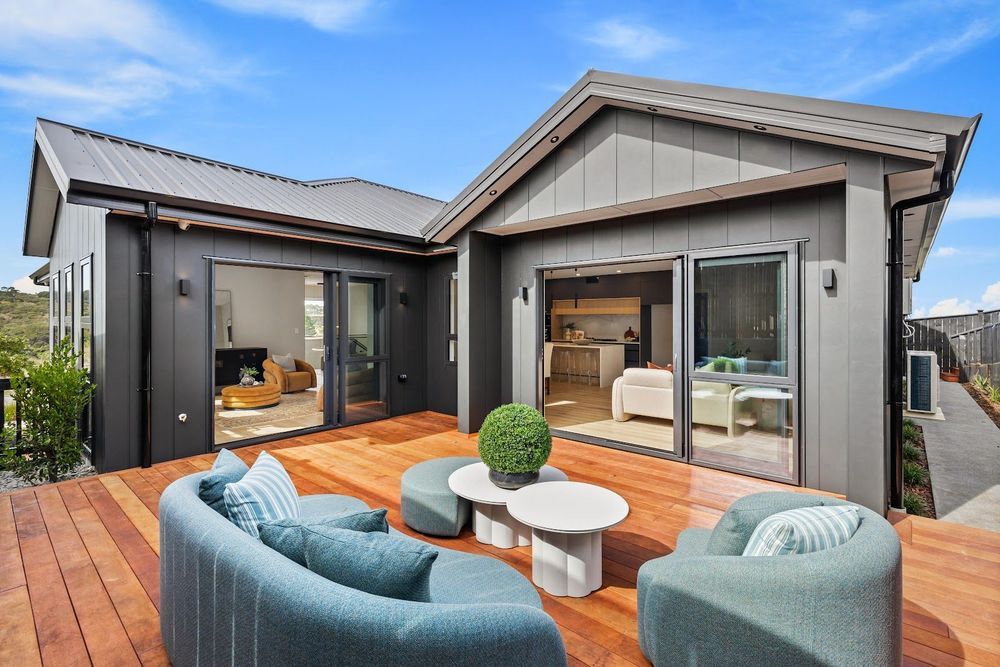 7 Halcyon Bay Lane, Wainui, Rodney