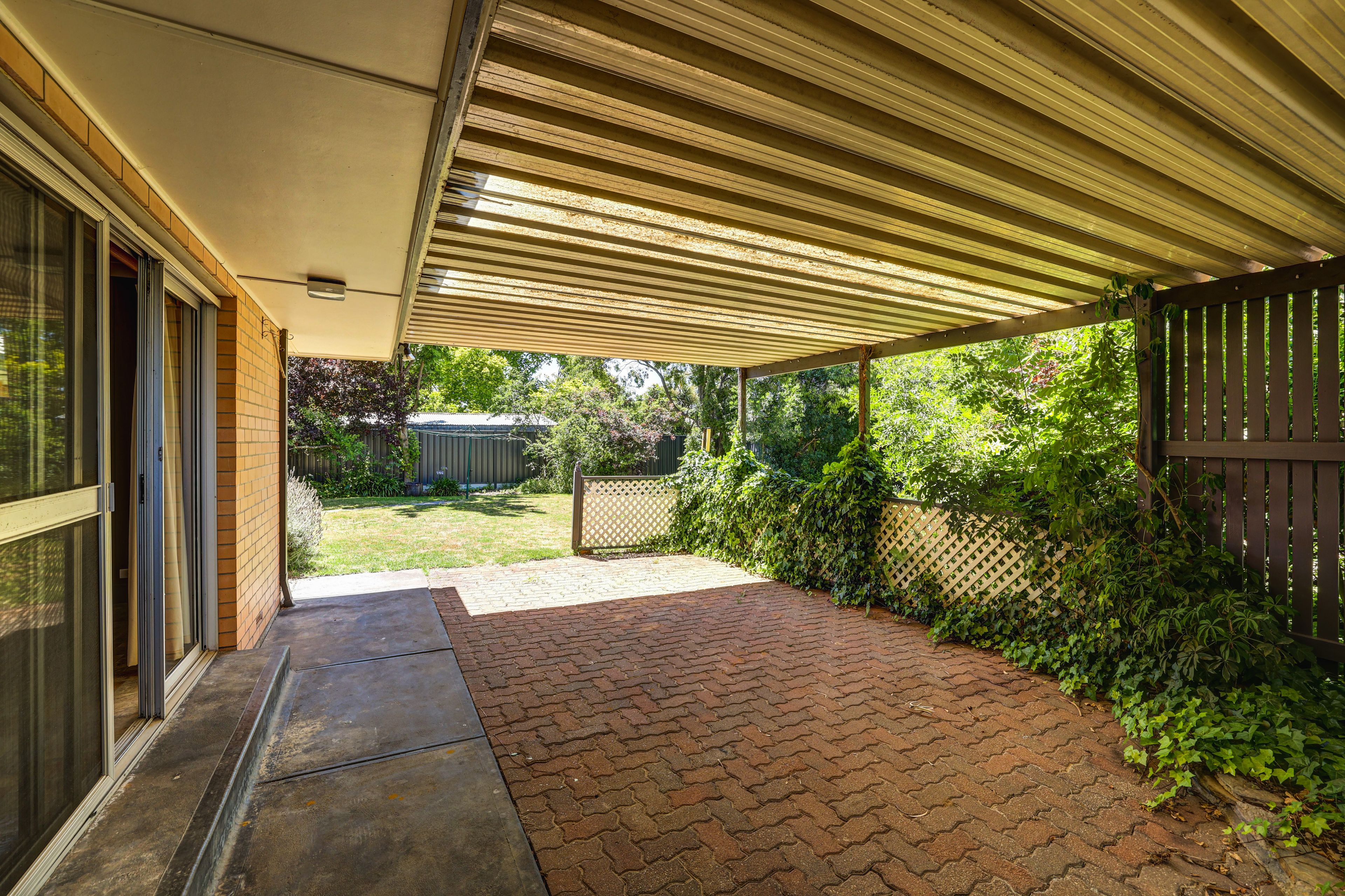 12 Beaconsfield Road, Eden Hills, SA 5050