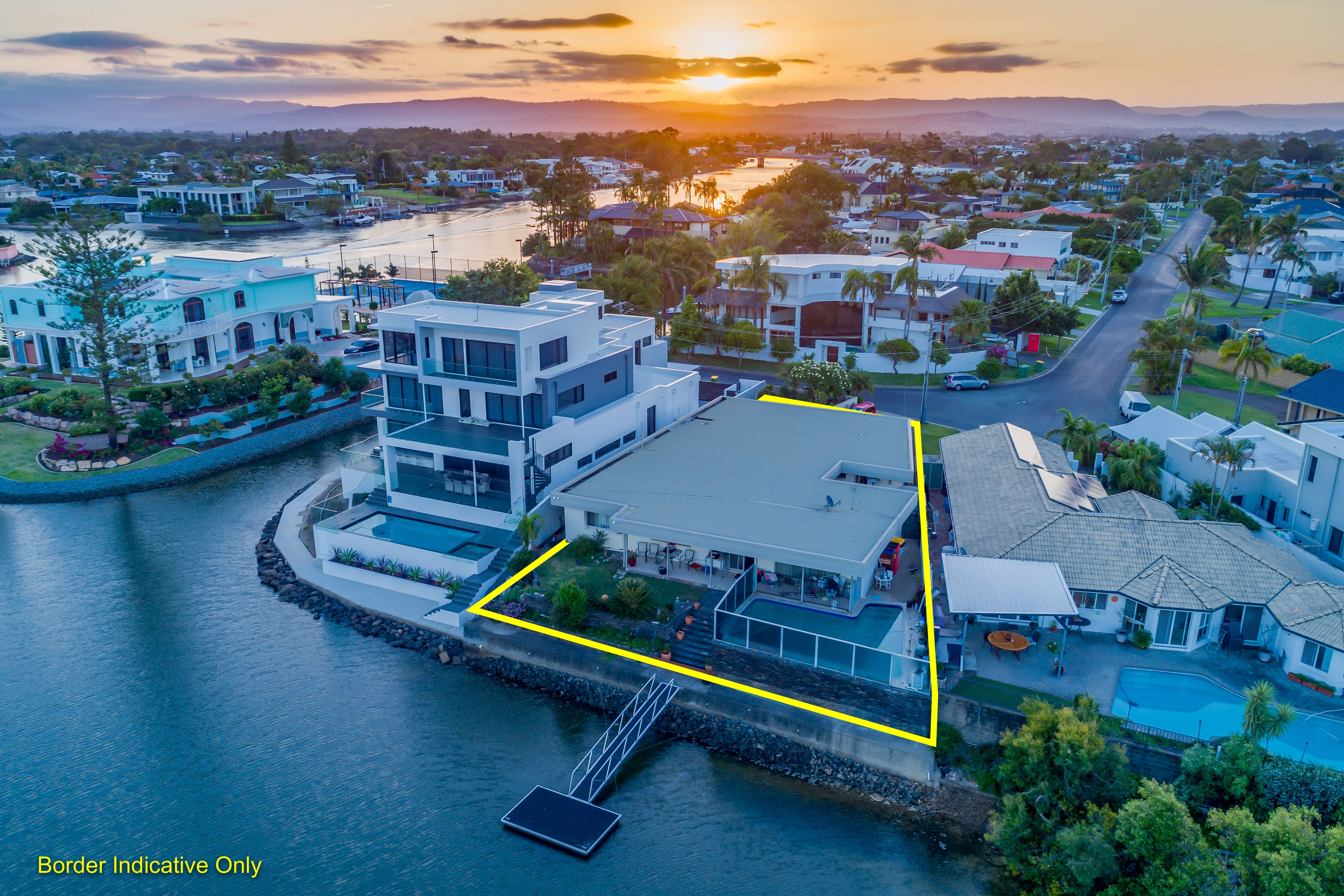 5 Castille Court, ISLE OF CAPRI, QLD 4217