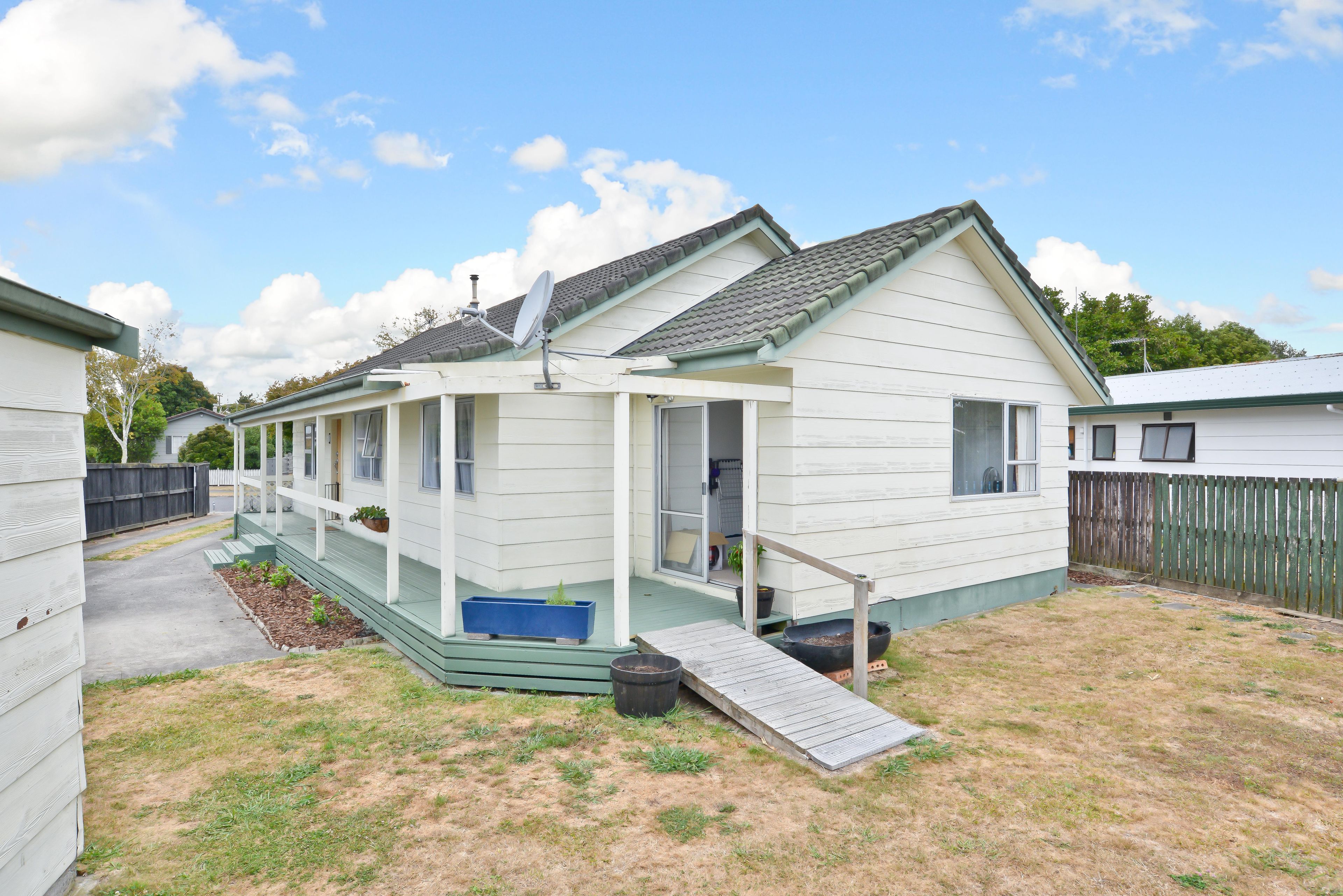 21 Elmwood Crescent, Pukete, Hamilton City