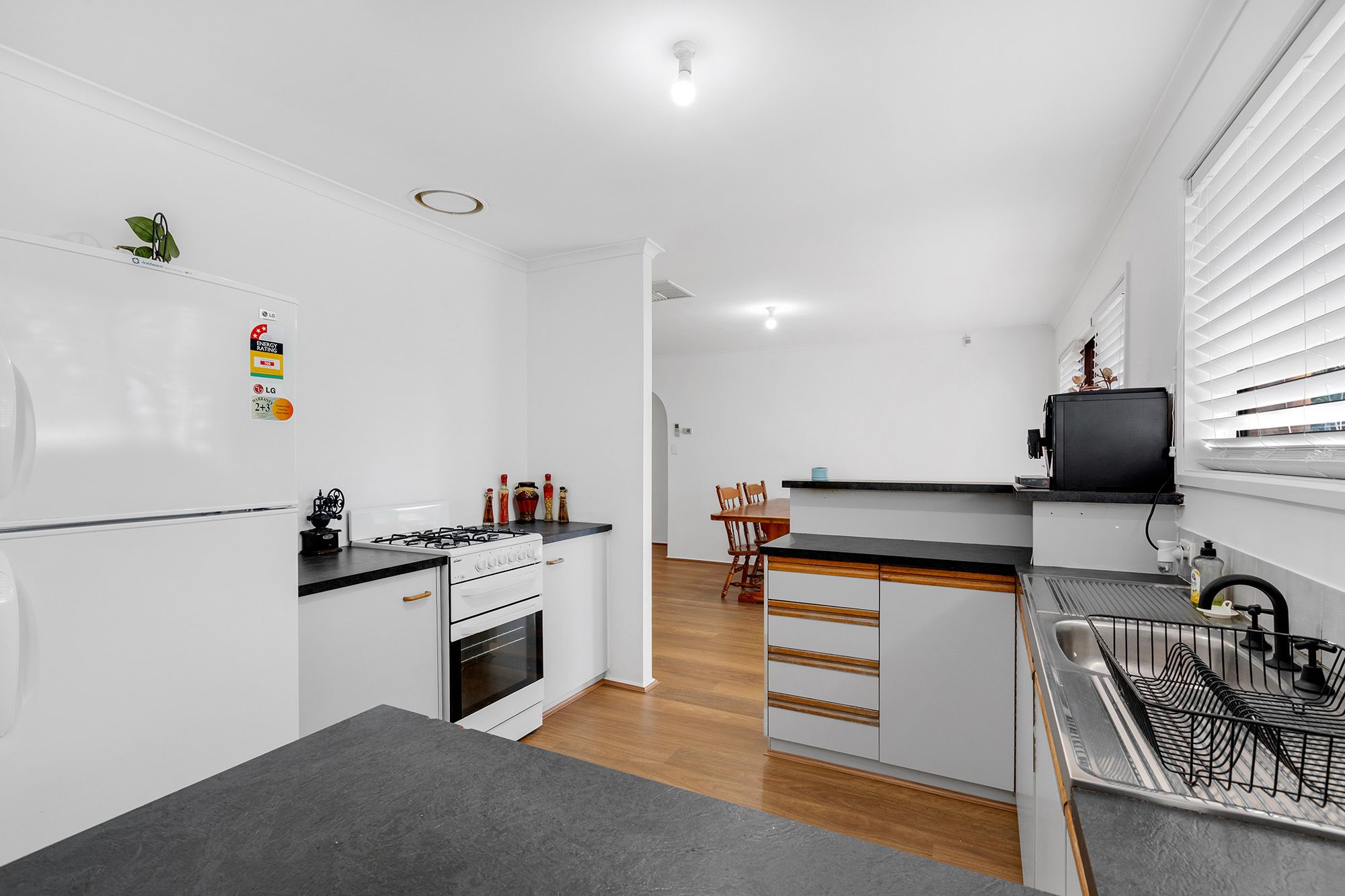 16 Leicester Grove — photo 9 of 24