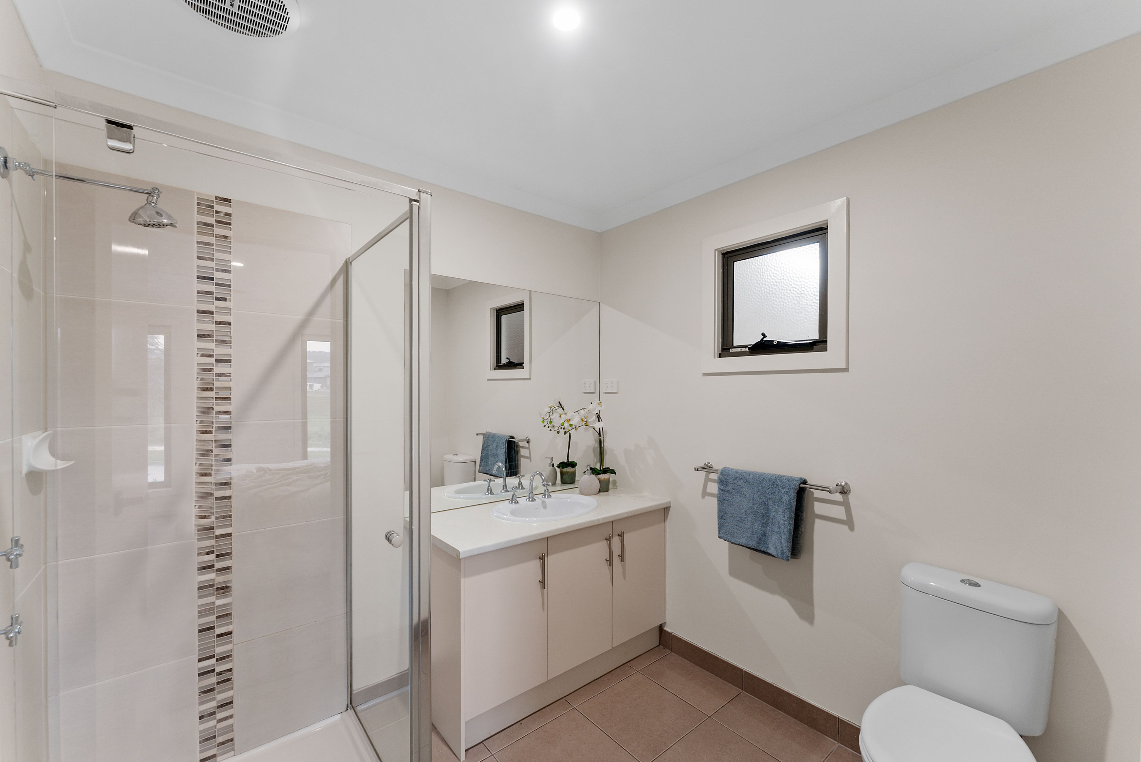 8 Boronia Avenue — photo 9 of 15