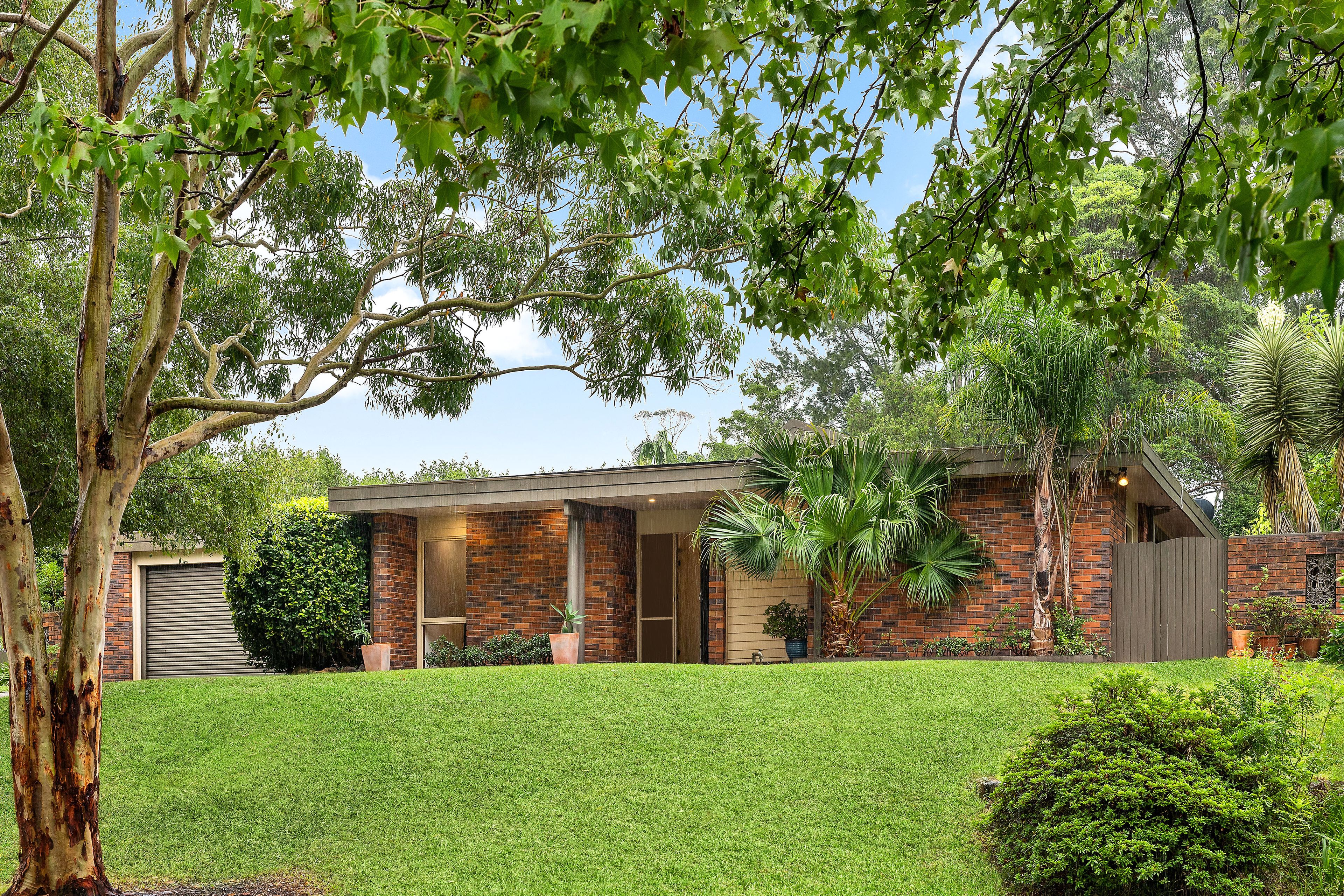 6 Greenhill Crescent, St Ives, NSW 2075