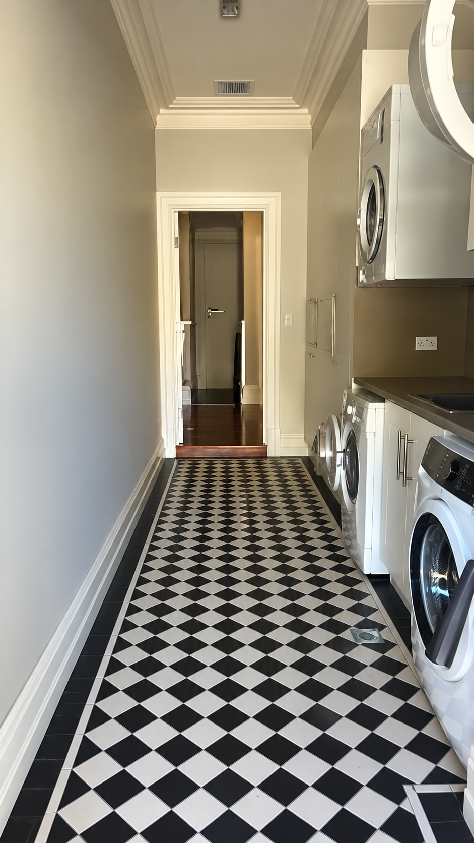 3/12 Newman Street — photo 2 of 6