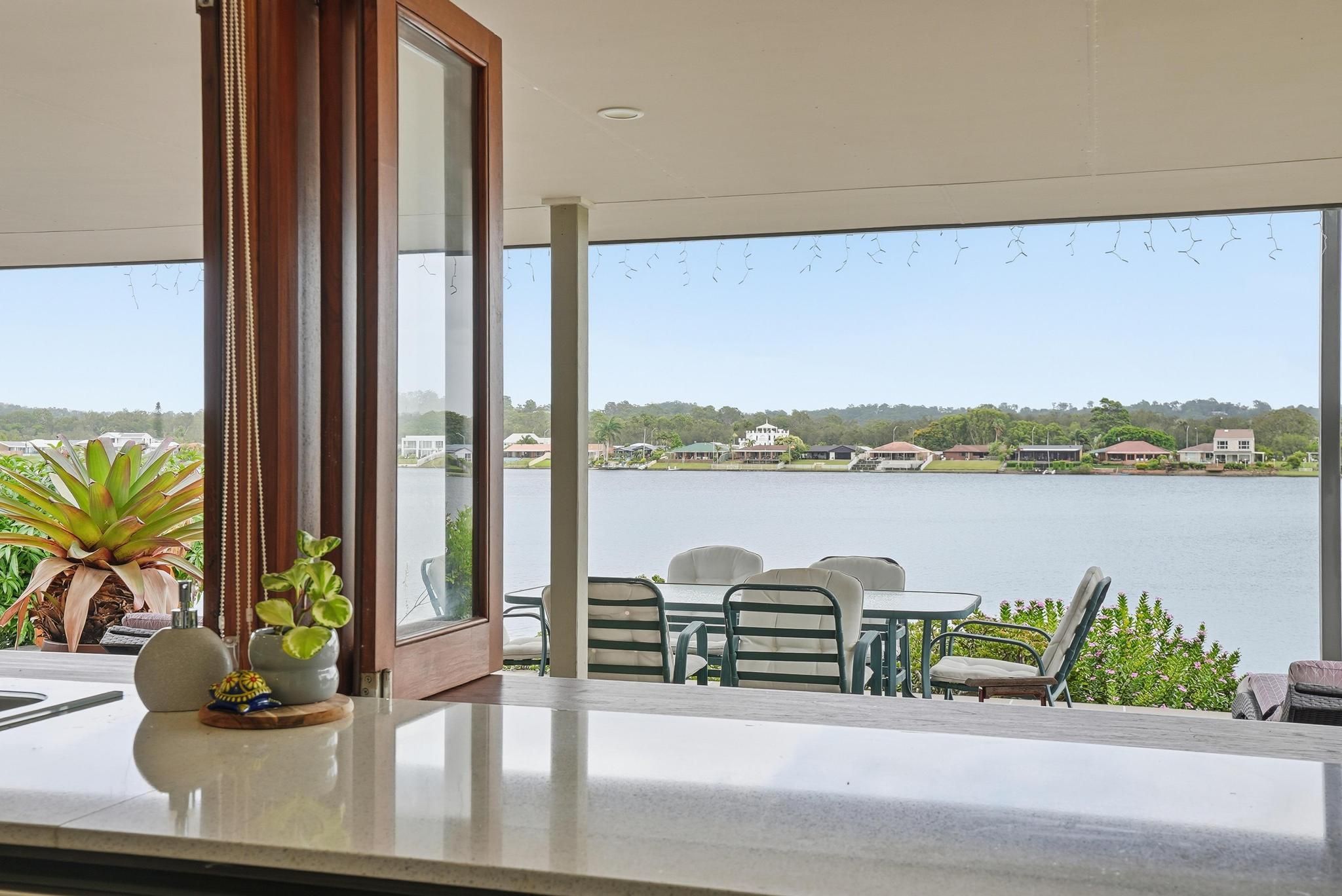 39 Ironbark Street, Elanora, QLD 4221