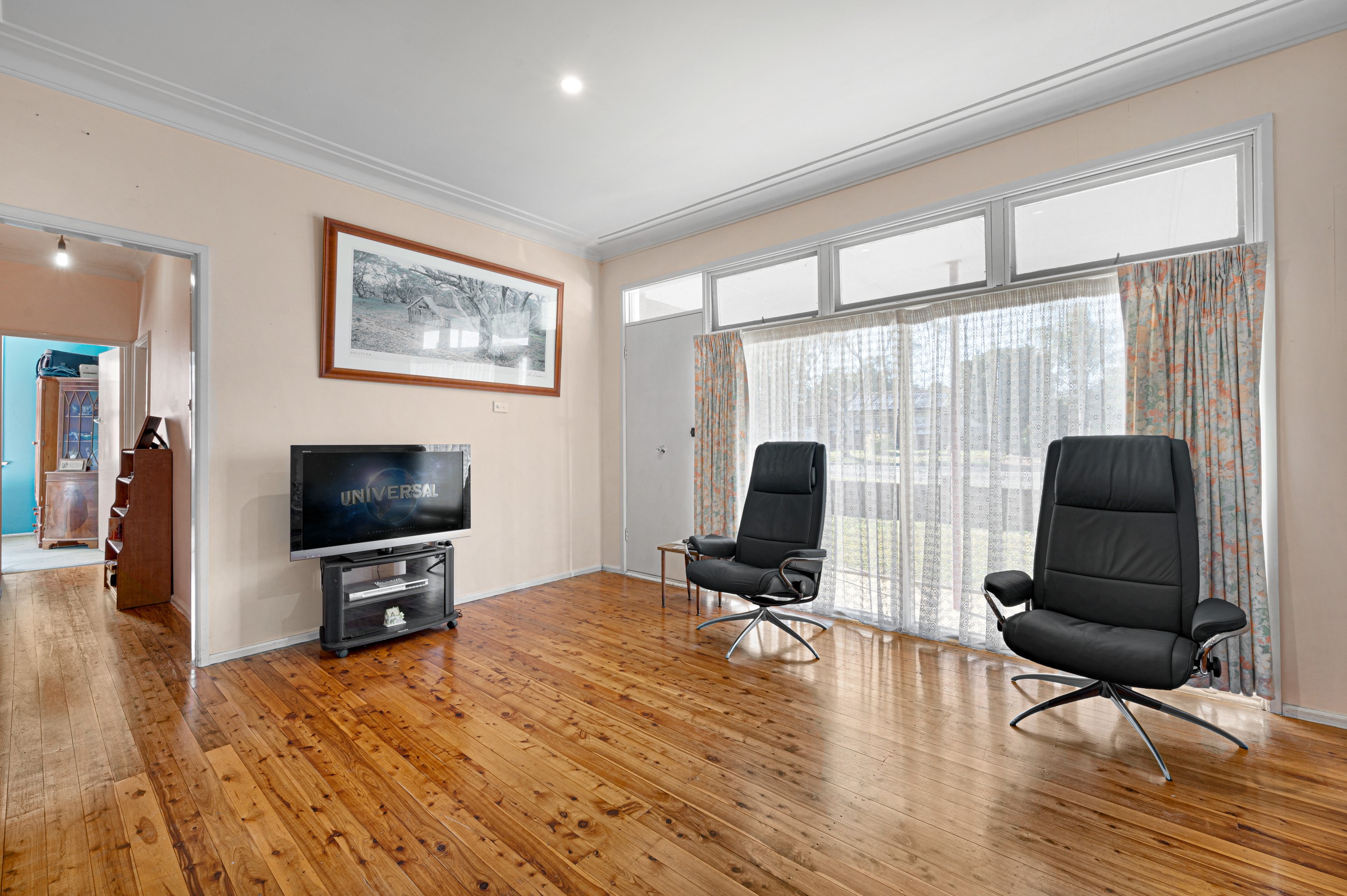 13 Victoria Road, Macquarie Fields, NSW 2564