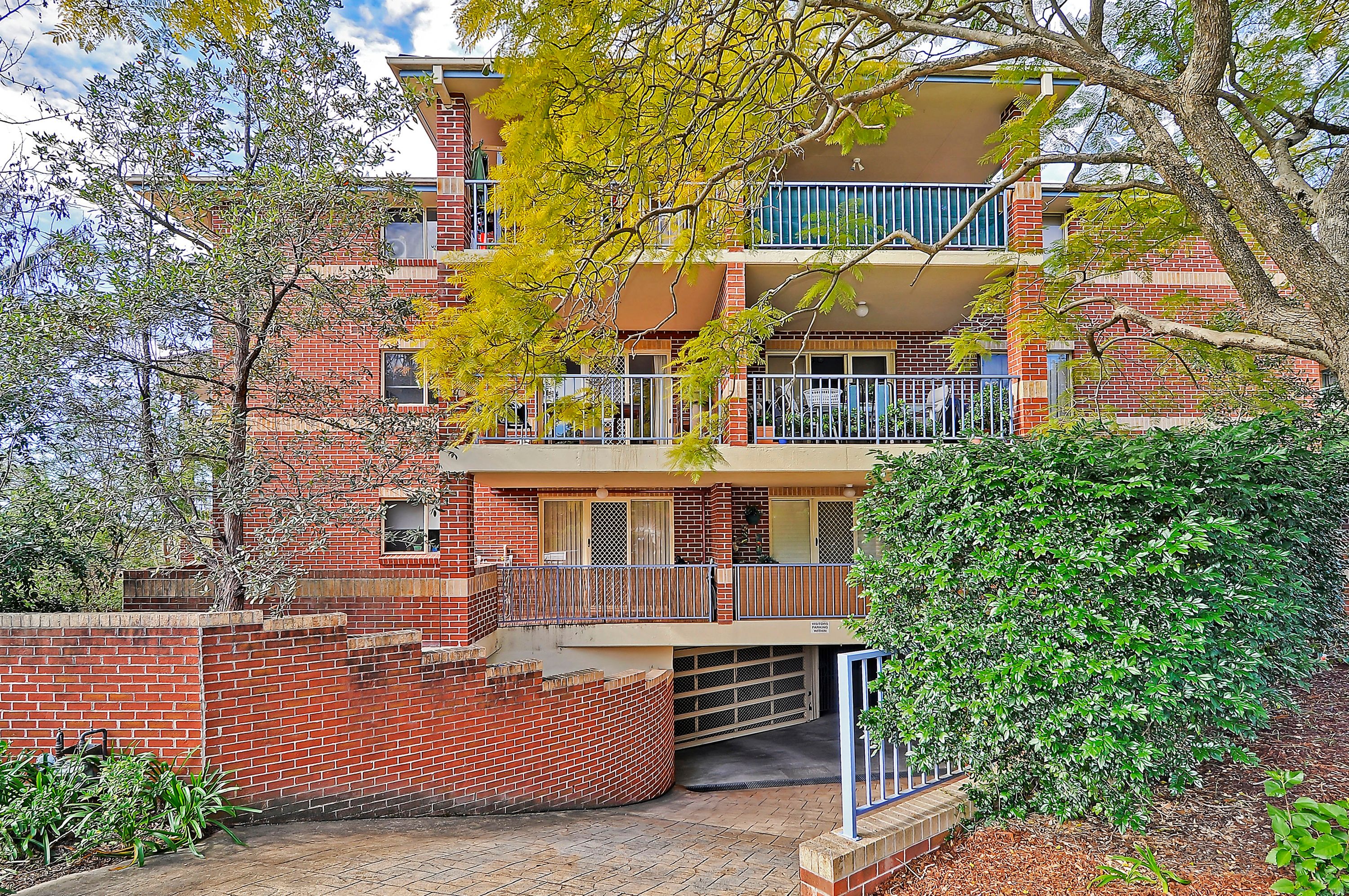 8-10 Bellbrook Avenue, Hornsby NSW 2077