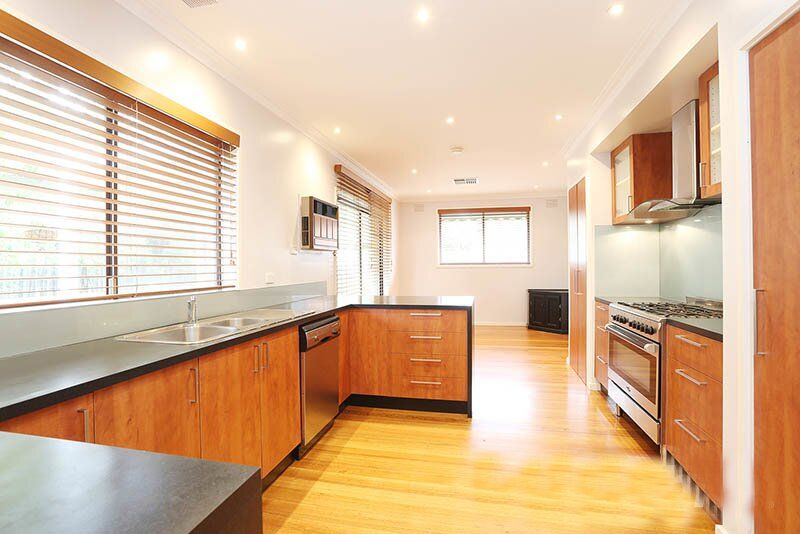 34 Warren Road, Cheltenham, VIC 3192