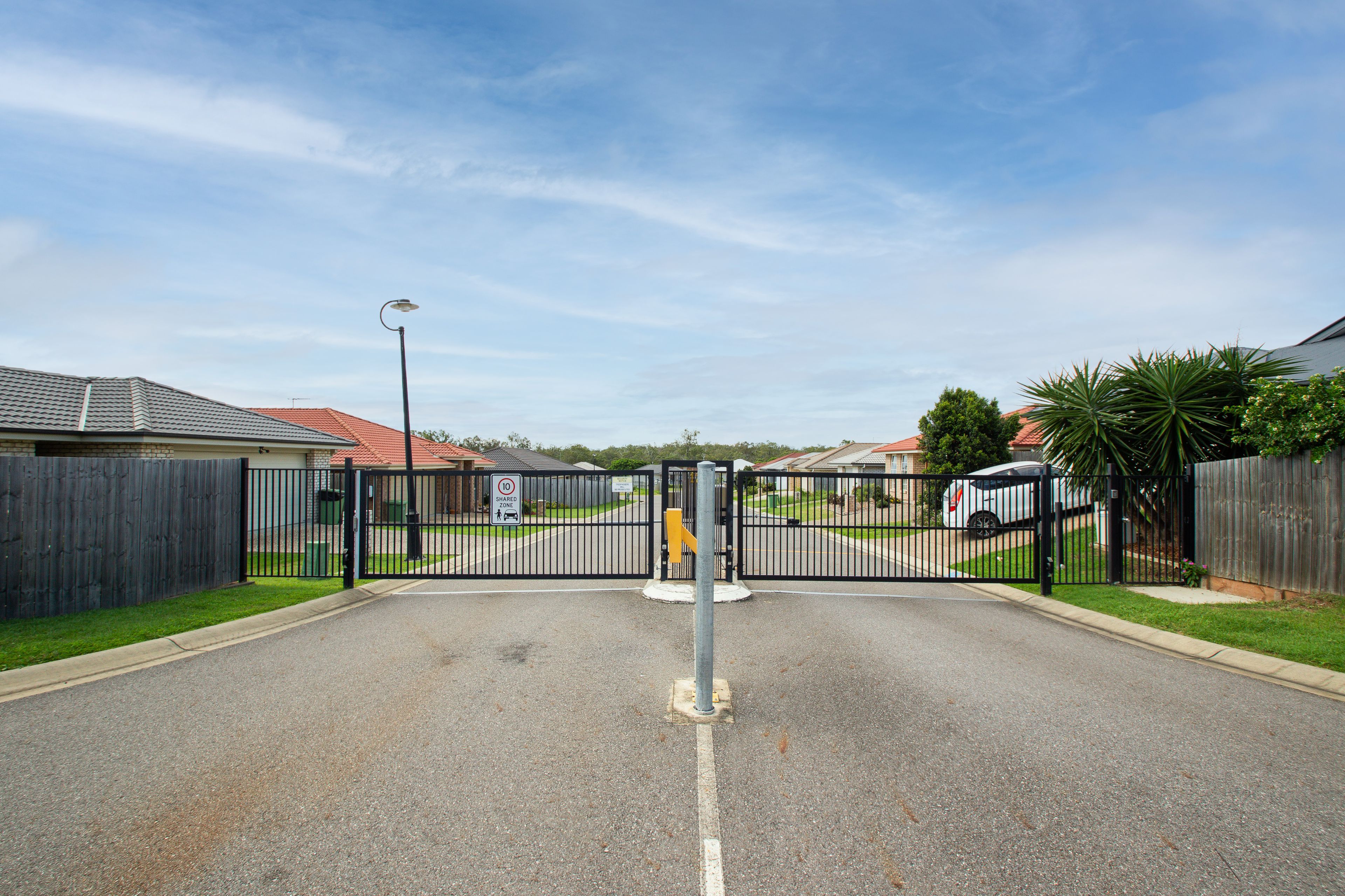 1/12 Walnut Crescent, Lowood, QLD 4311