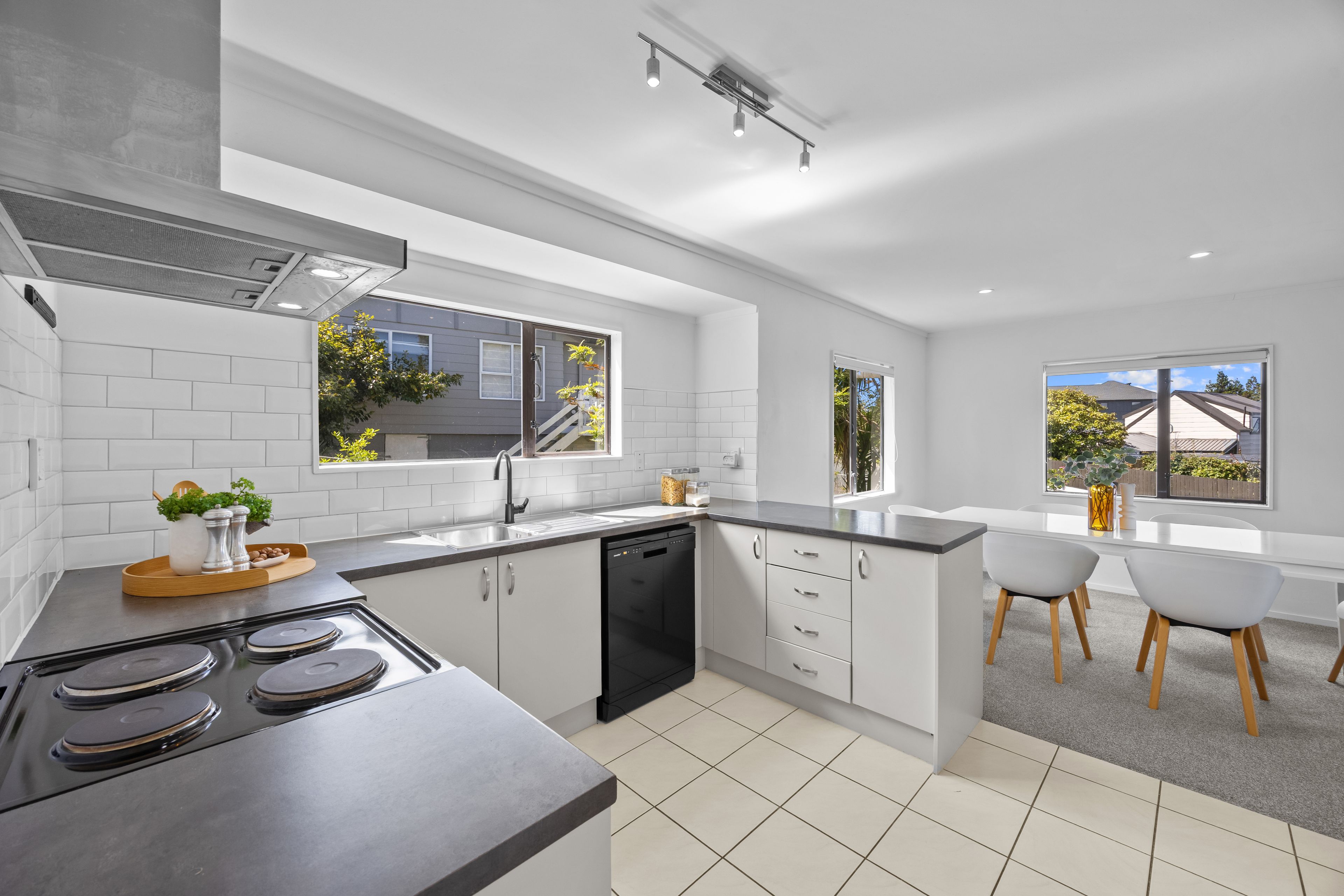 64 Vintage Drive, Henderson, Waitakere City