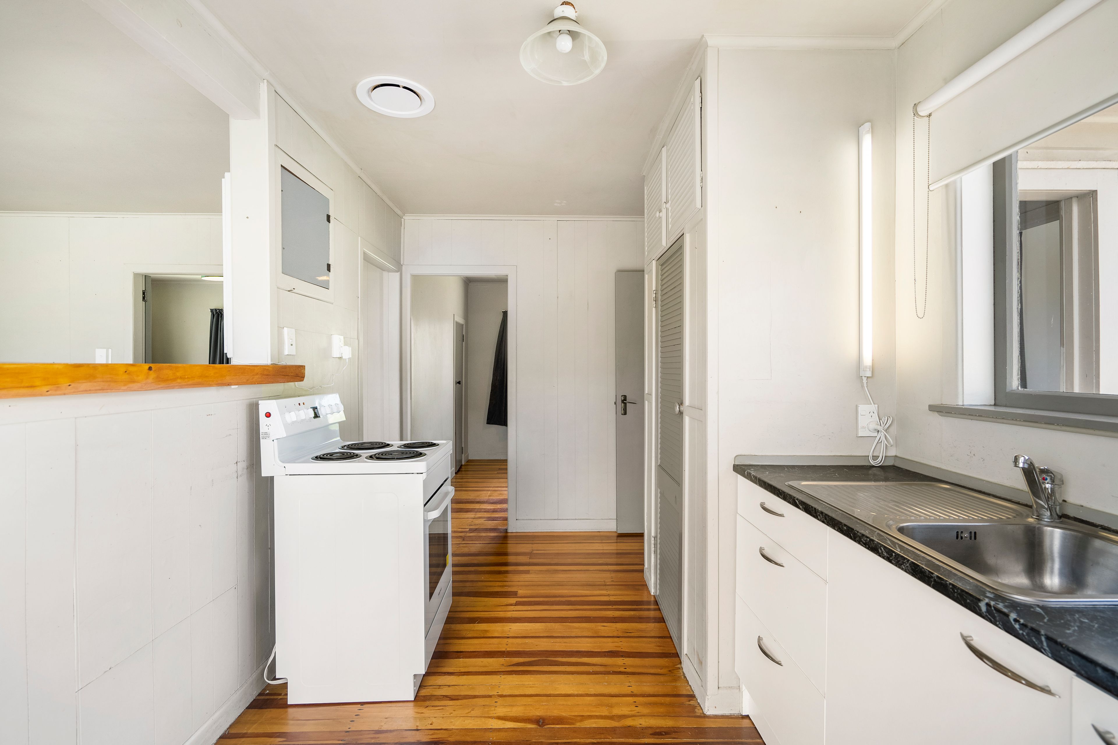 74a Glengarry Road, Glen Eden, Waitakere City