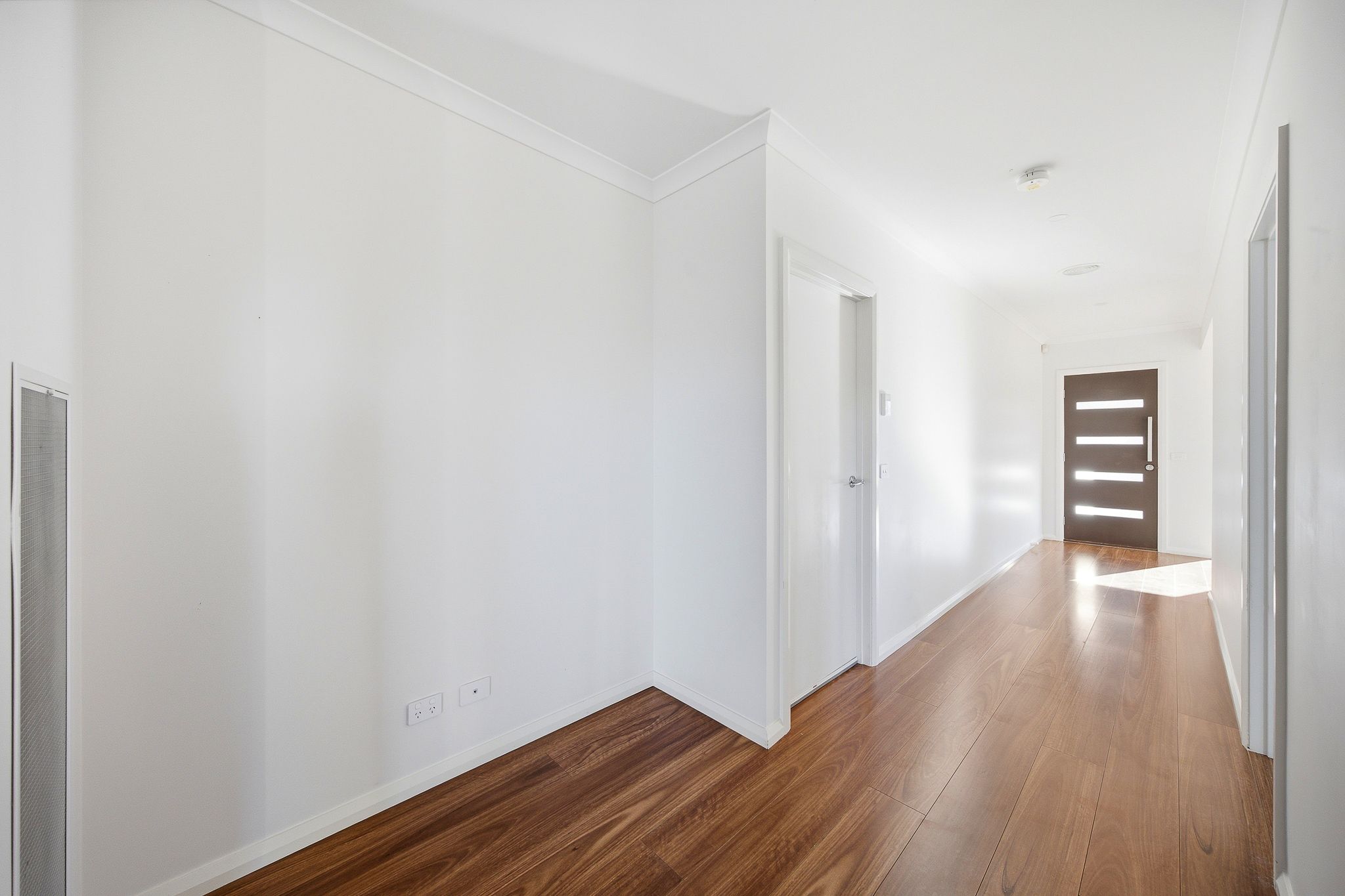 8 Valegro Lane, Cranbourne South, VIC 3977