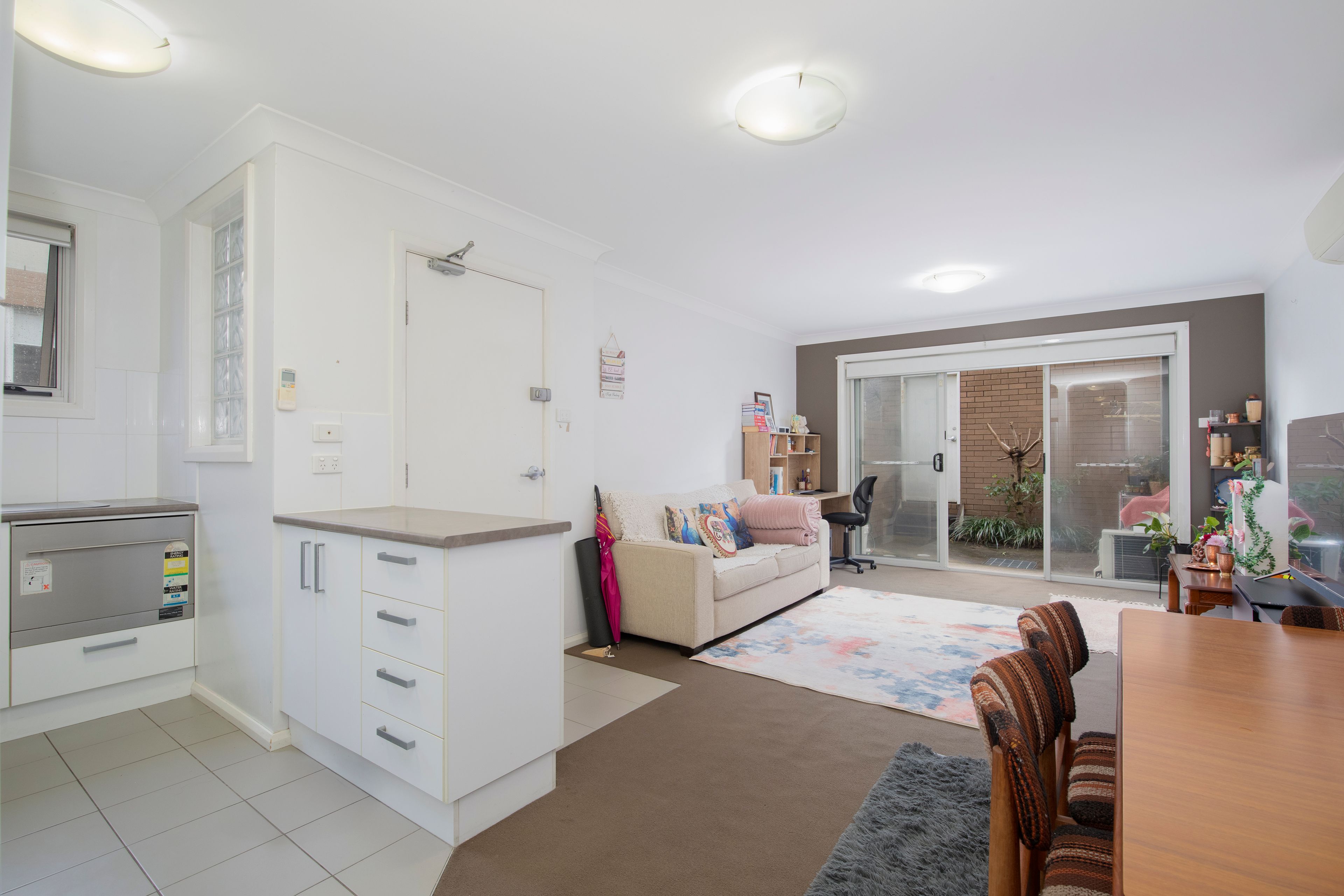 18/75 Abbott Street — photo 3 of 14