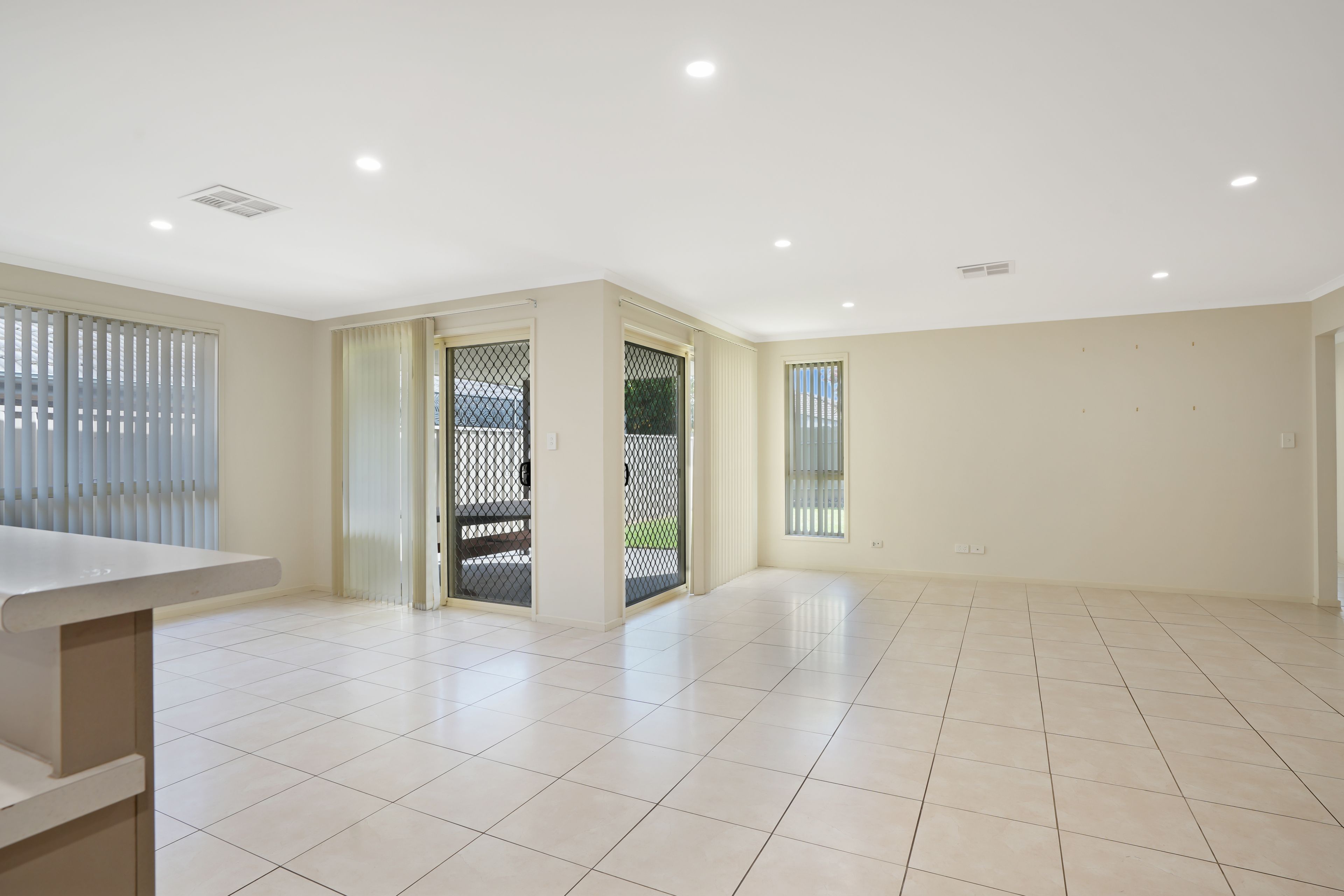 31 Mitchell Drive — photo 6 of 12