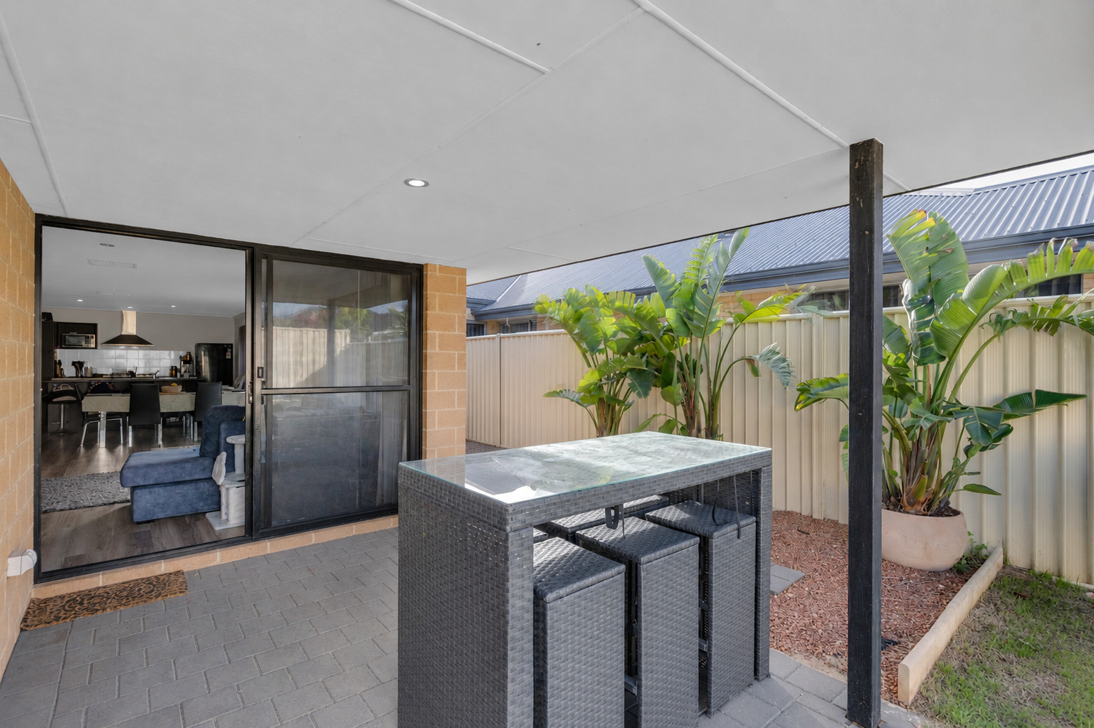 26 Whipbird Street — photo 4 of 26
