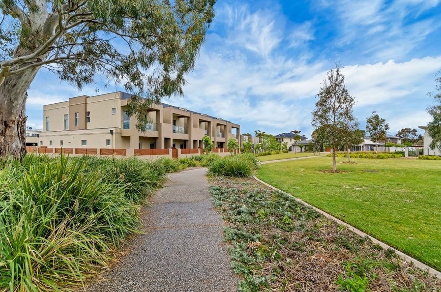 21 Swans Place, St Clair, SA 5011